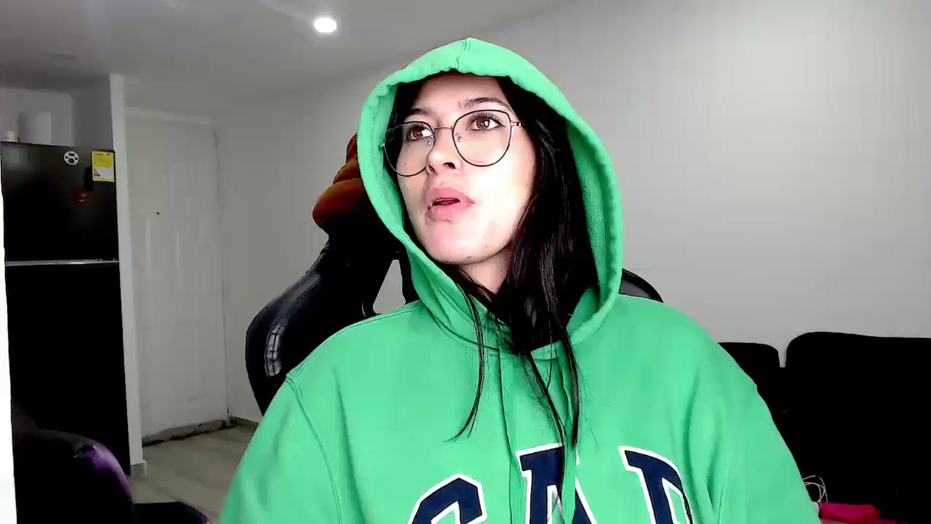 Gallery image thumbnail from Abigaill29's myfreecams stream on, 12/15/2025, 24:29 image 18 of 20