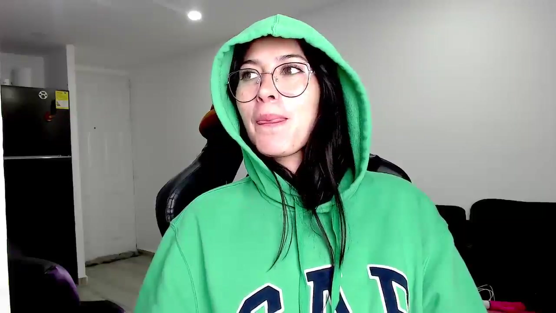 Gallery image thumbnail from Abigaill29's myfreecams stream on, 12/15/2025, 24:29 image 16 of 20