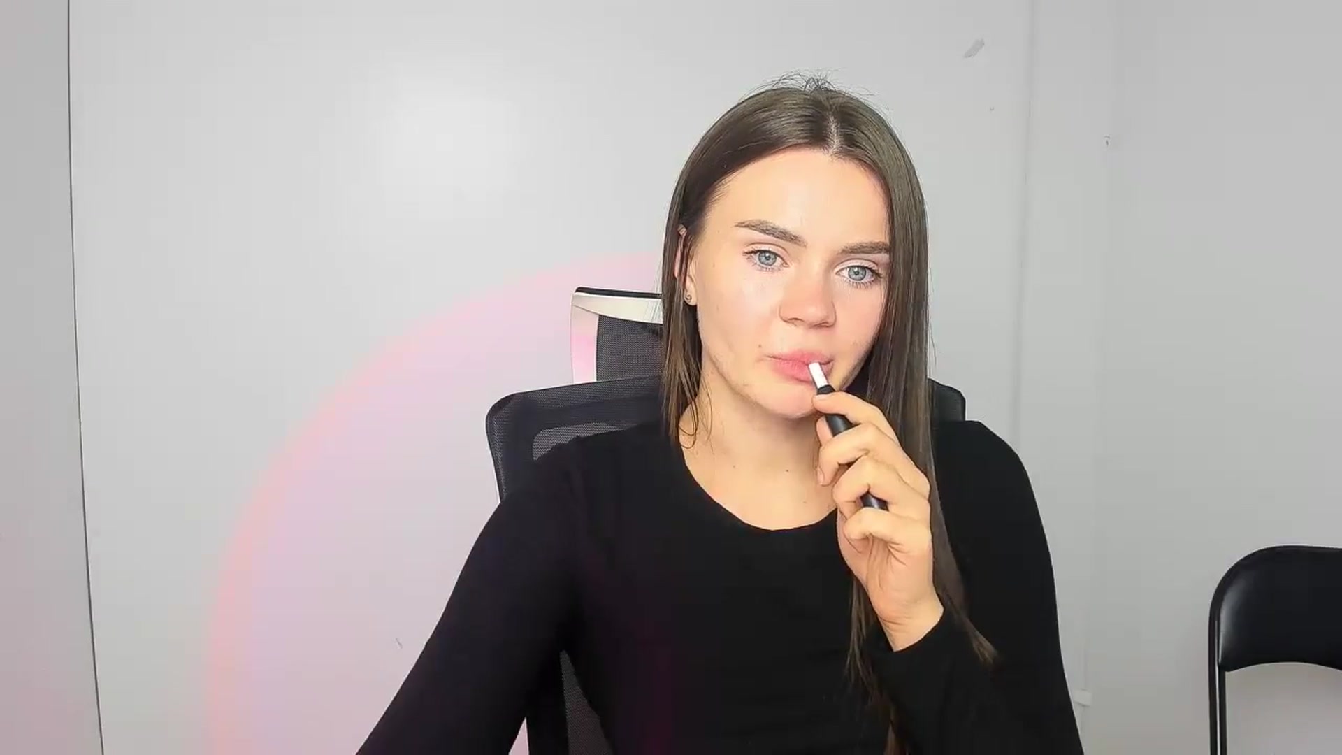 Gallery image thumbnail from Abigaill_XO's myfreecams stream on, 09/22/2024, 03:48 image 2 of 20