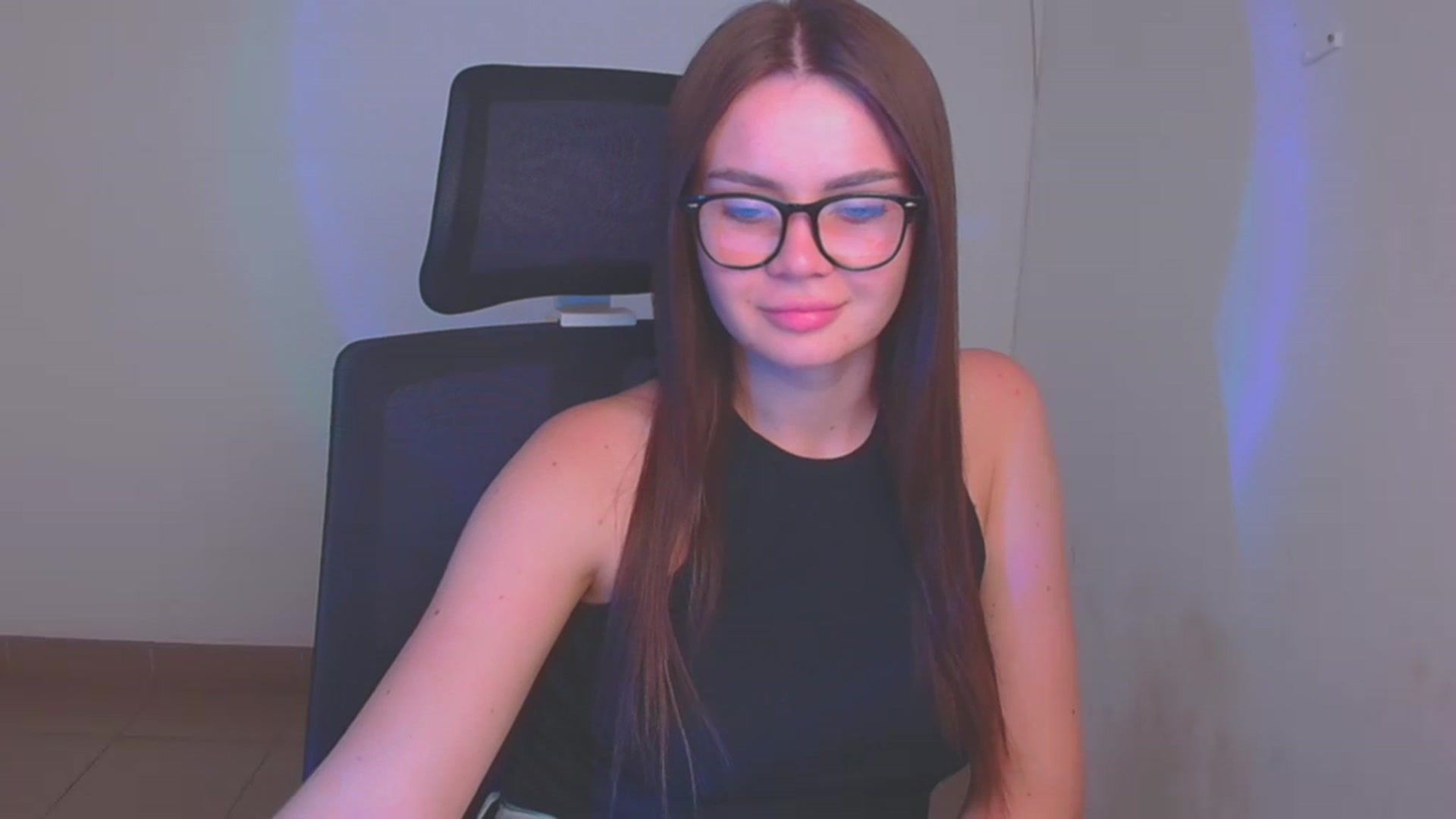 Gallery image thumbnail from Abigaill_XO's myfreecams stream on, 09/22/2024, 12:00 image 18 of 20