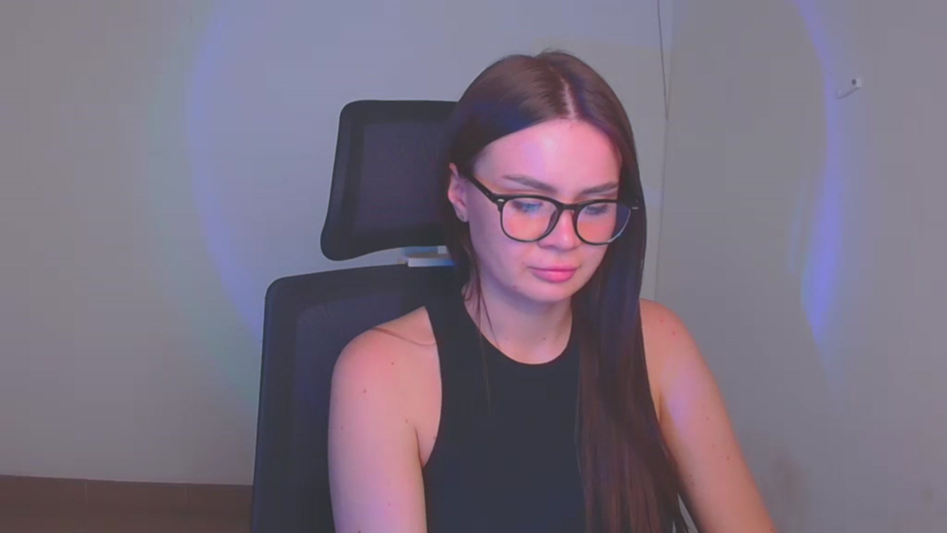 Gallery image thumbnail from Abigaill_XO's myfreecams stream on, 09/22/2024, 12:45 image 18 of 20