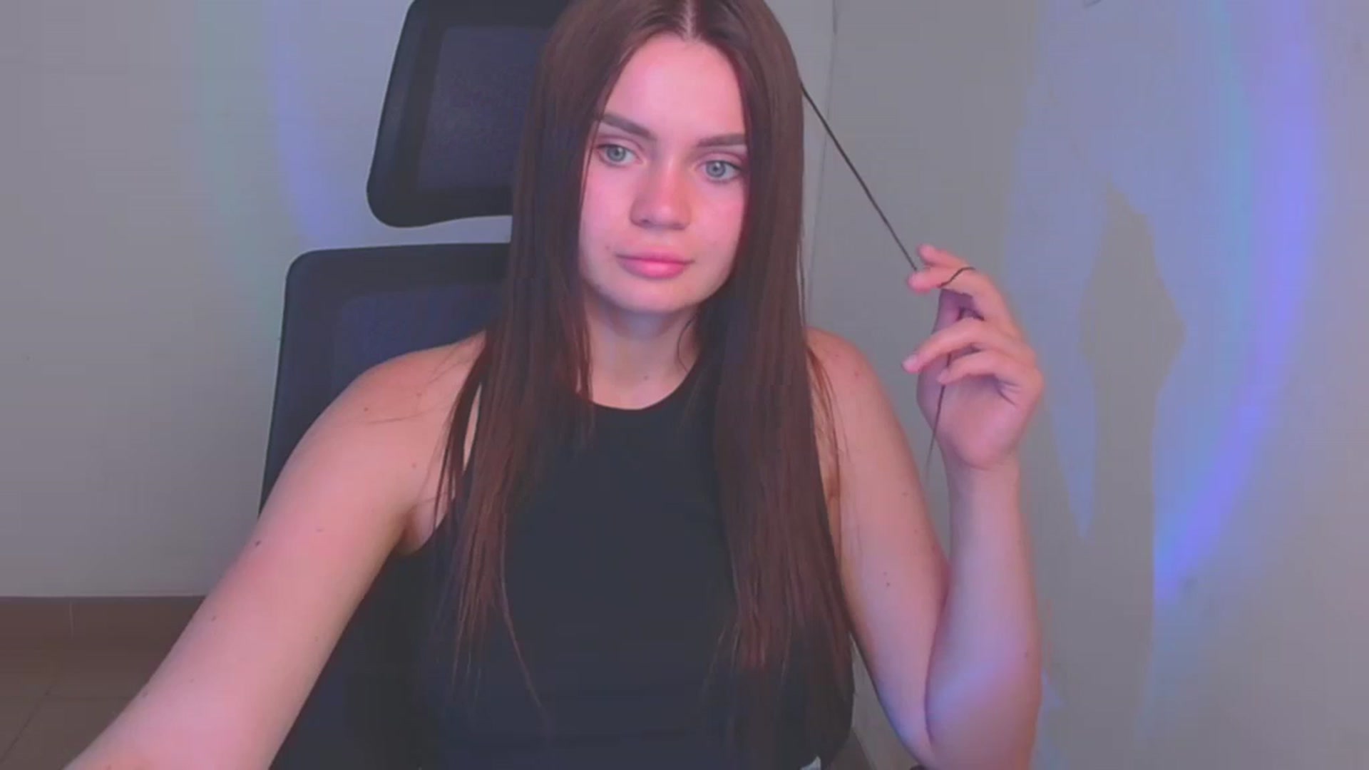 Gallery image thumbnail from Abigaill_XO's myfreecams stream on, 09/22/2024, 16:38 image 10 of 20