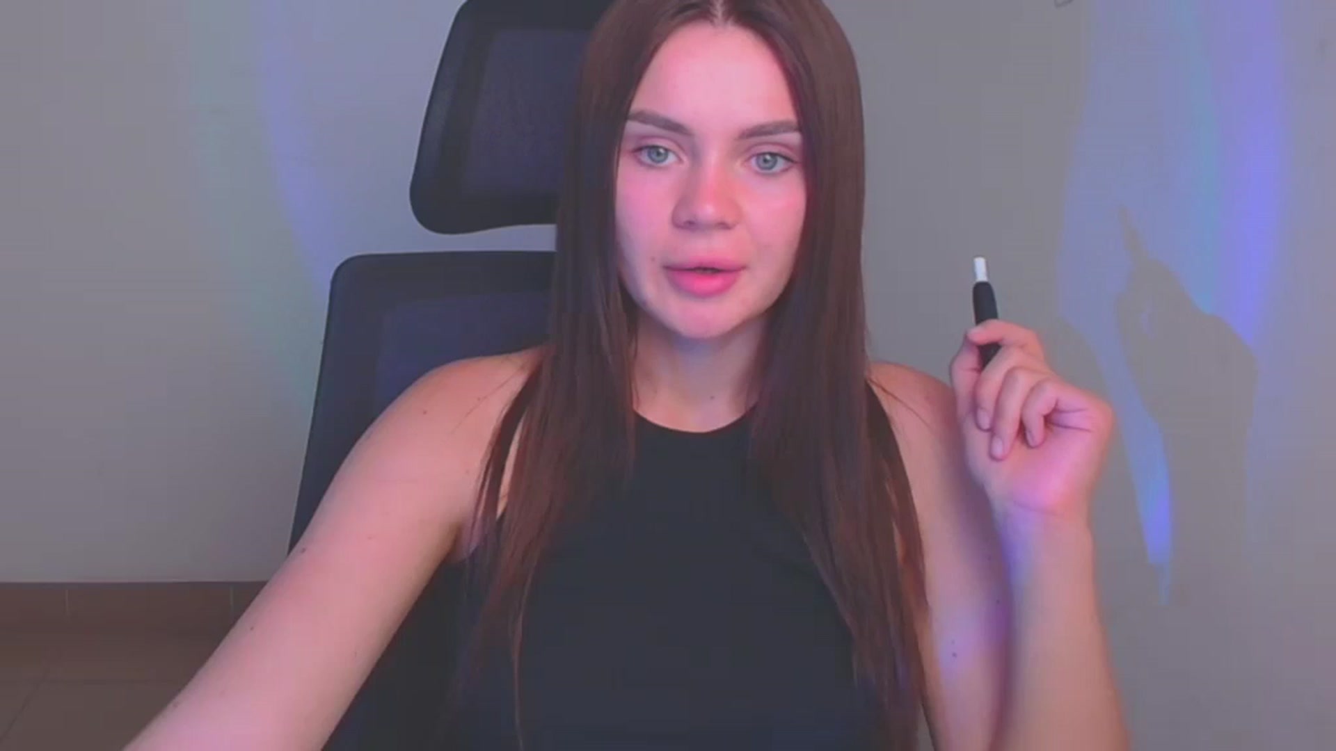 Gallery image thumbnail from Abigaill_XO's myfreecams stream on, 09/22/2024, 16:38 image 14 of 20