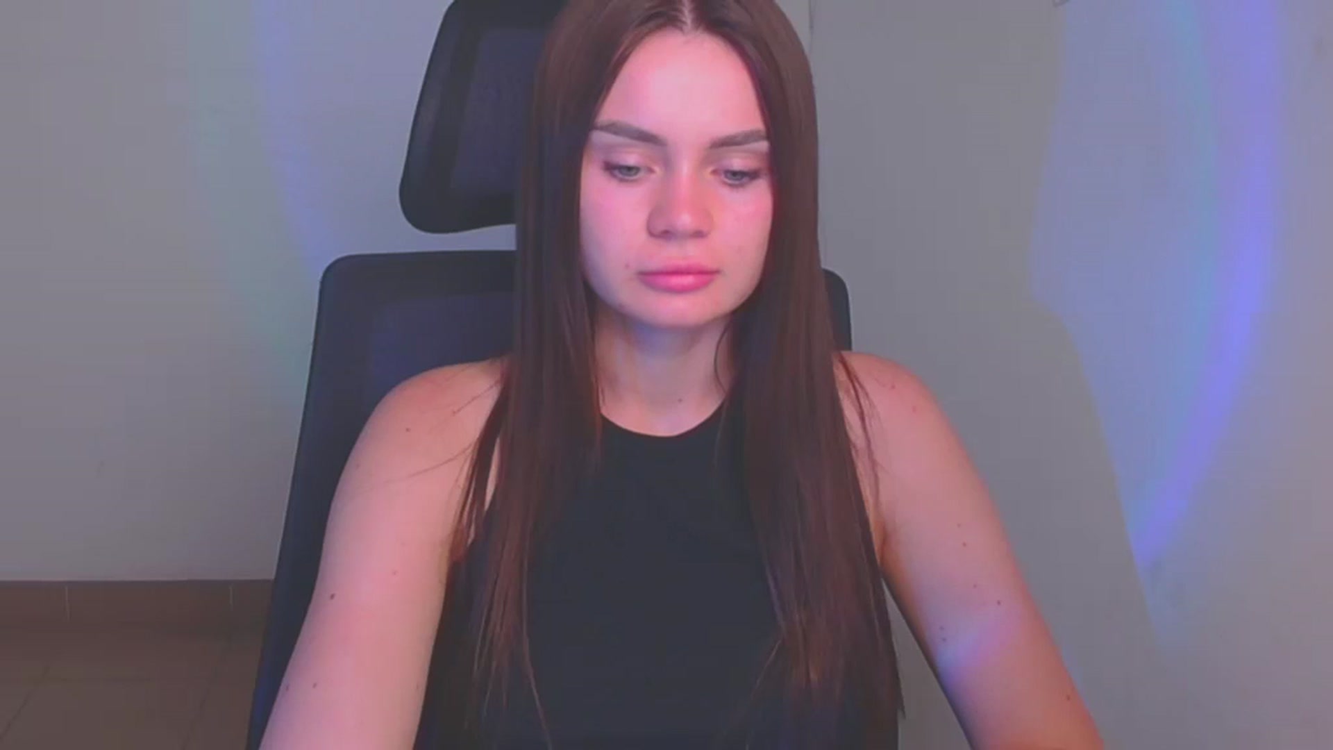 Gallery image thumbnail from Abigaill_XO's myfreecams stream on, 09/22/2024, 16:38 image 12 of 20