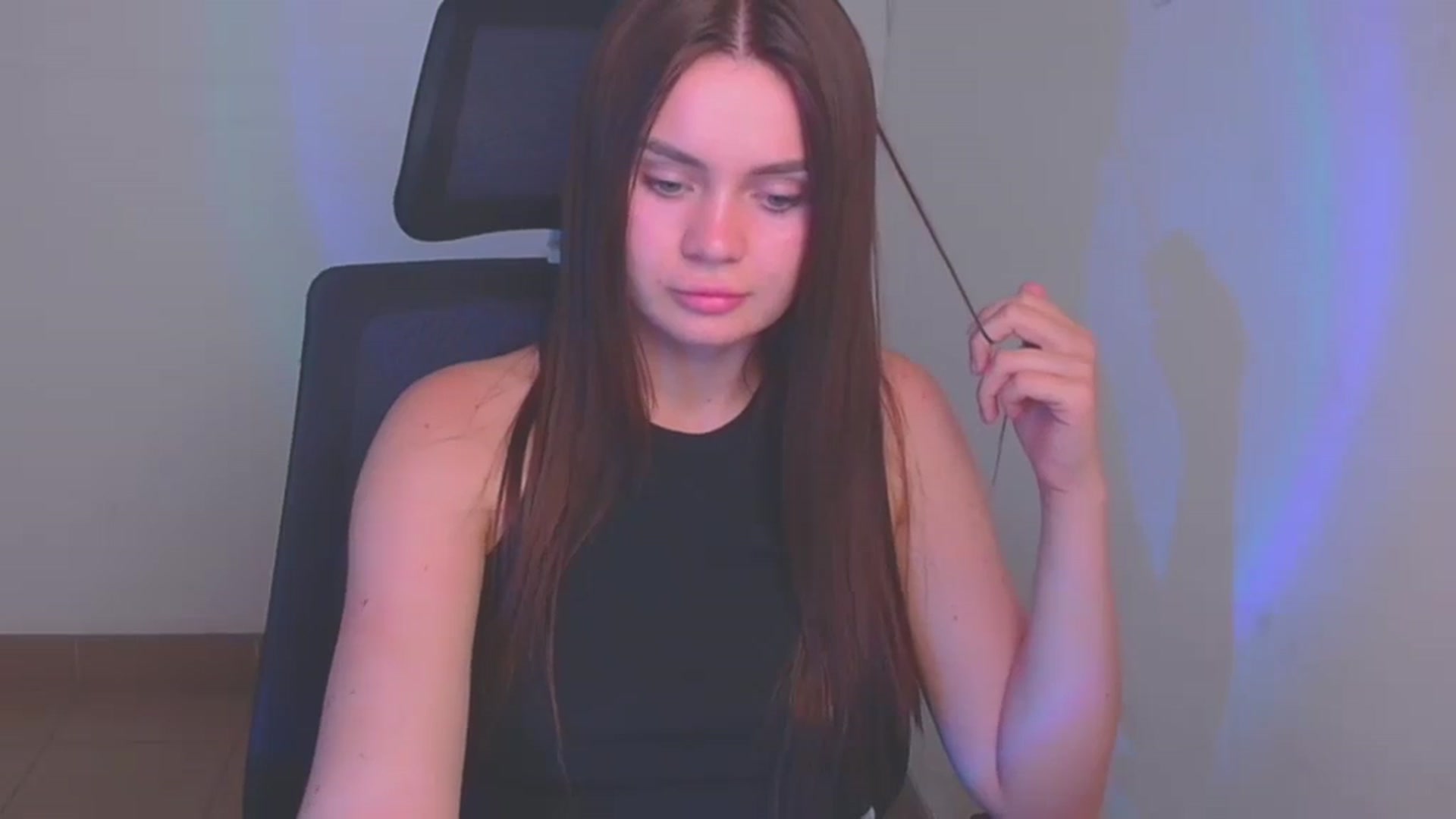 Gallery image thumbnail from Abigaill_XO's myfreecams stream on, 09/22/2024, 16:38 image 9 of 20