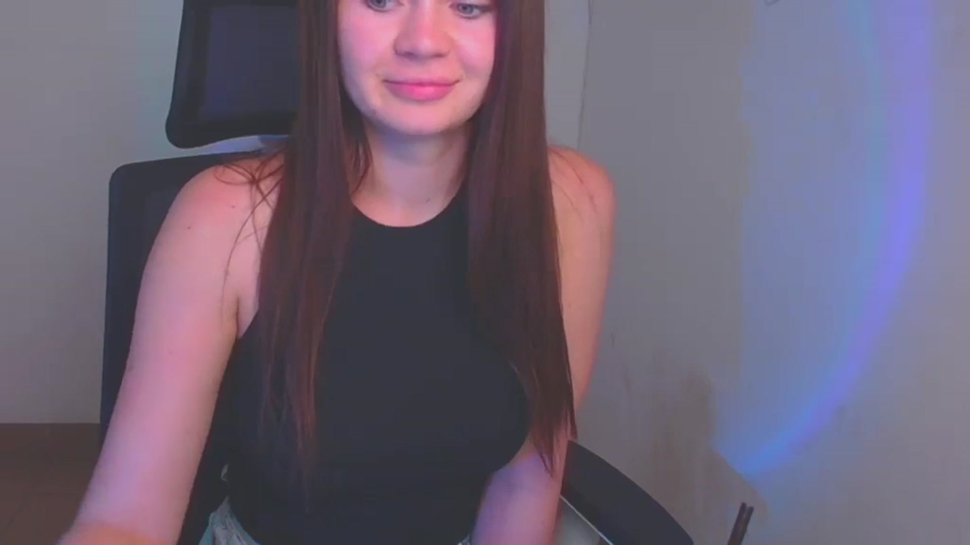 Gallery image thumbnail from Abigaill_XO's myfreecams stream on, 09/22/2024, 16:38 image 18 of 20