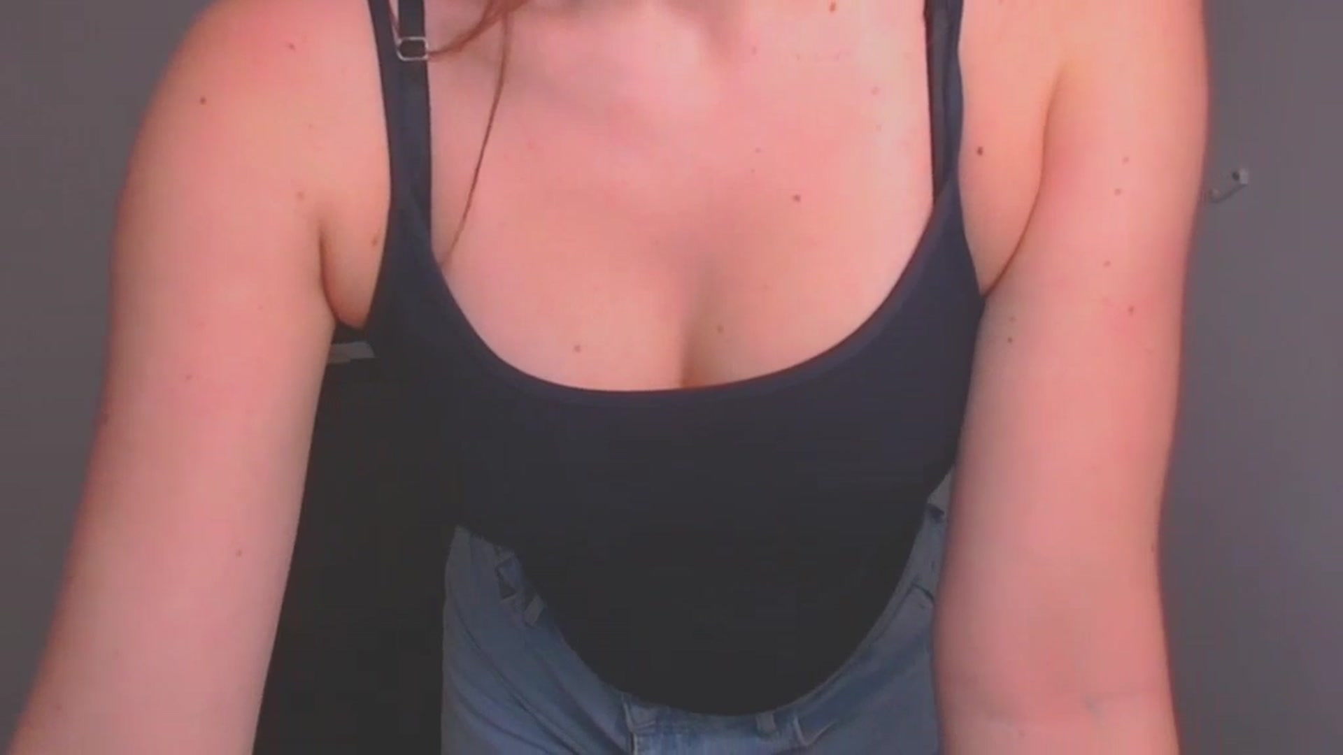 Gallery image thumbnail from Abigaill_XO's myfreecams stream on, 09/23/2024, 07:17 image 18 of 20