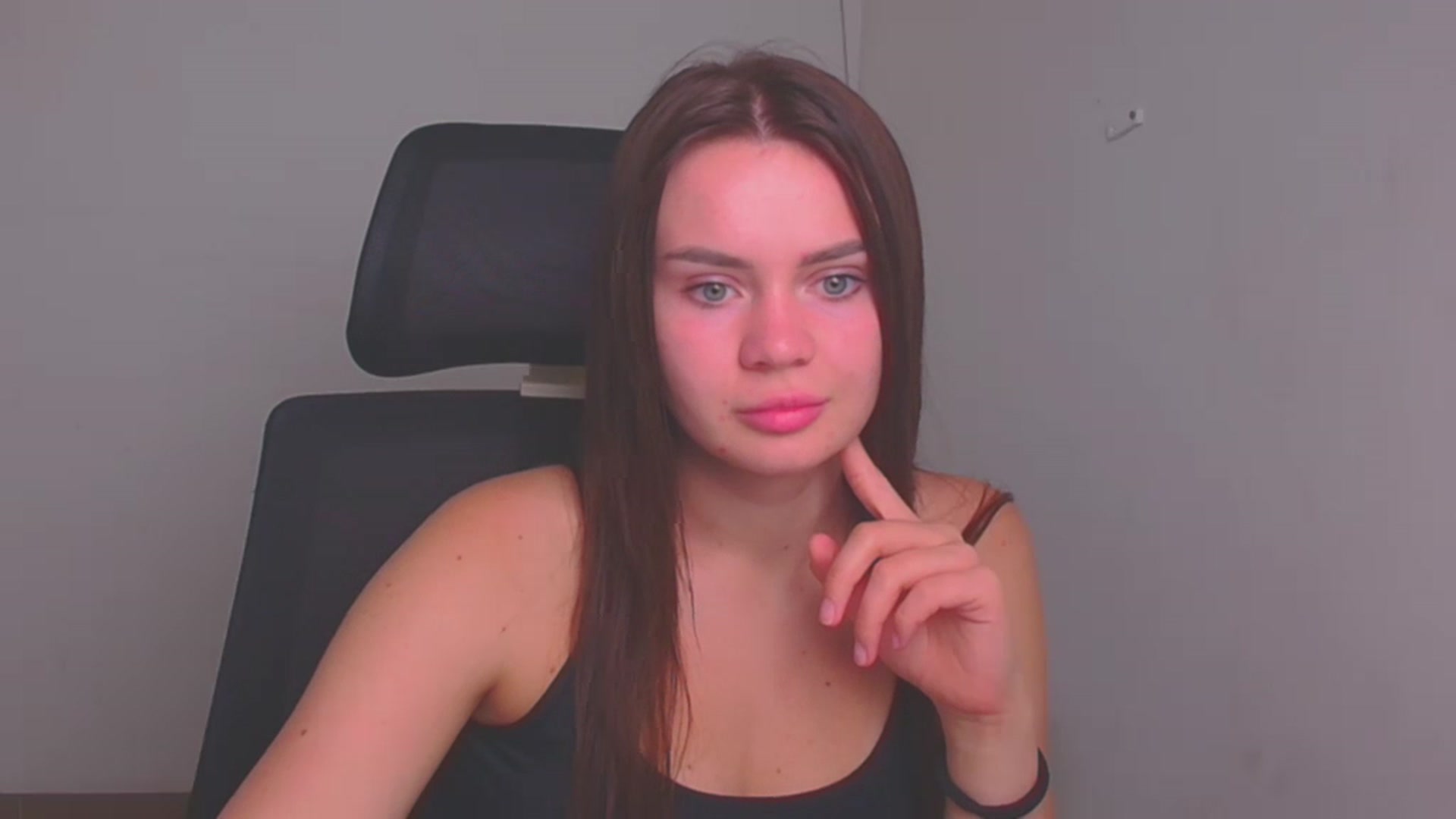 Gallery image thumbnail from Abigaill_XO's myfreecams stream on, 09/23/2024, 07:17 image 11 of 20