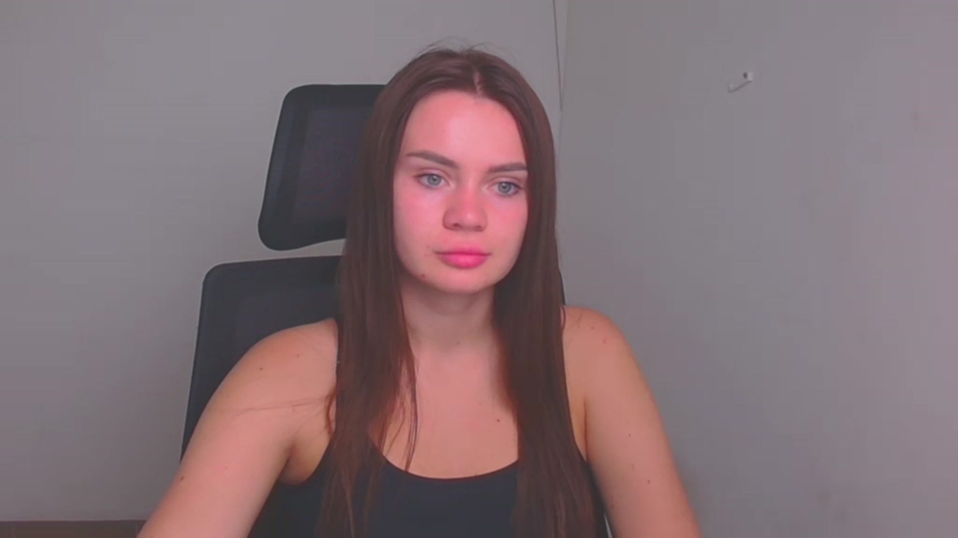 Gallery image thumbnail from Abigaill_XO's myfreecams stream on, 09/23/2024, 07:17 image 8 of 20