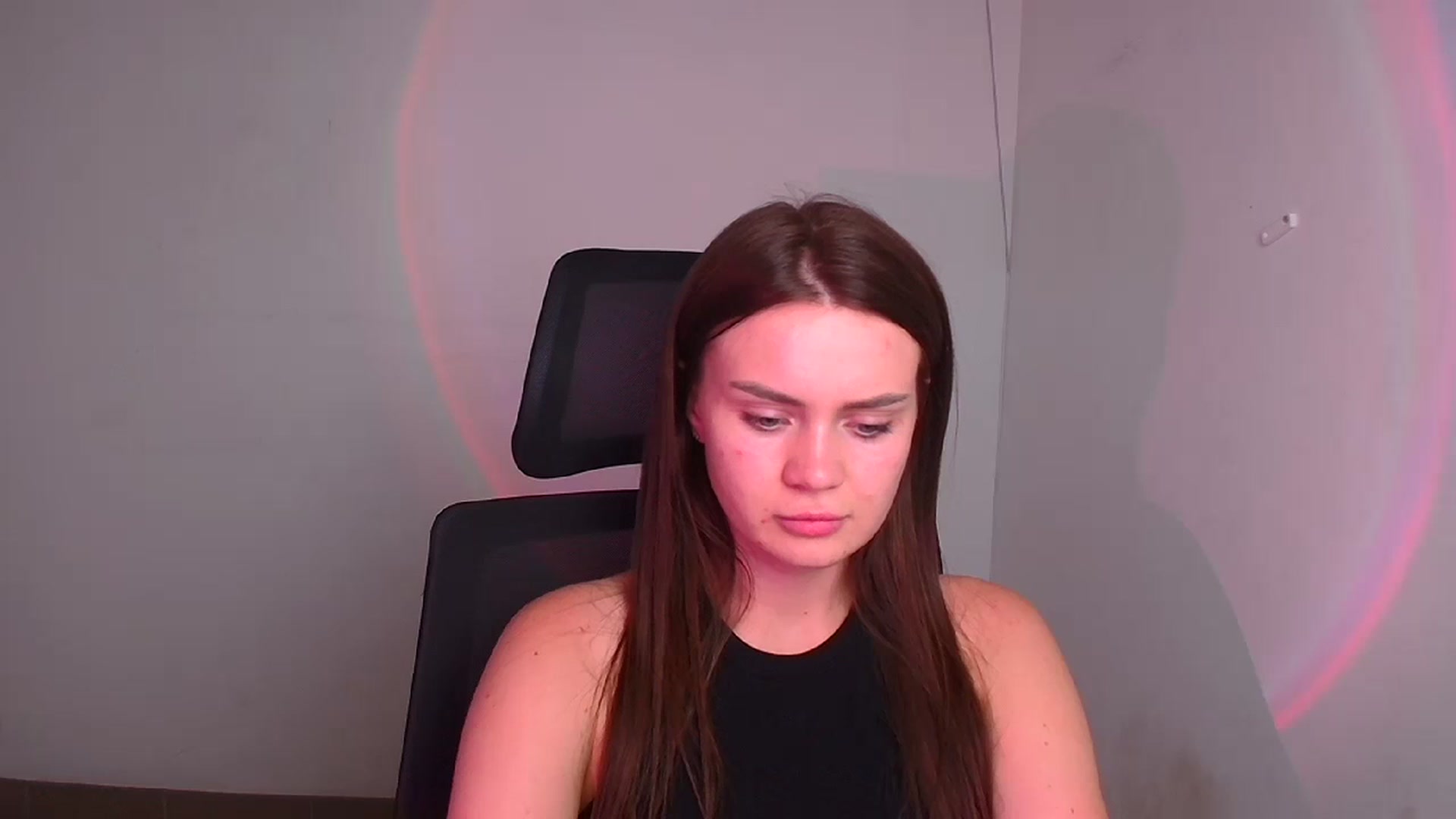 Gallery image thumbnail from Abigaill_XO's myfreecams stream on, 09/24/2024, 16:03 image 7 of 20