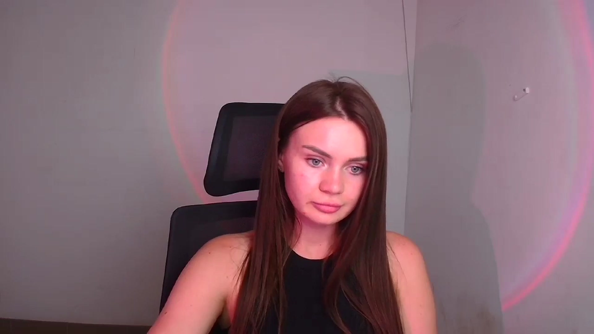 Gallery image thumbnail from Abigaill_XO's myfreecams stream on, 09/24/2024, 16:03 image 6 of 20