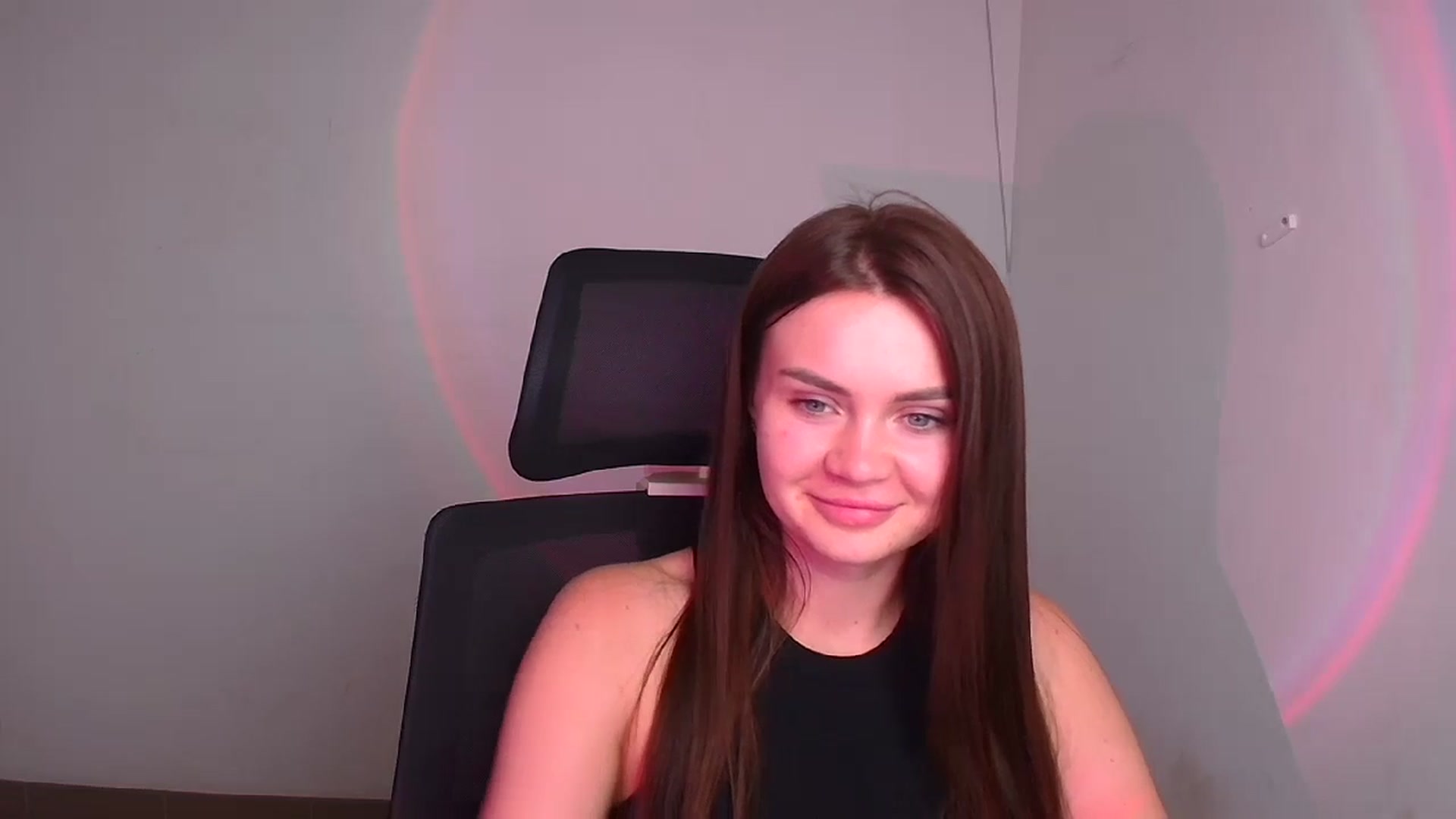 Gallery image thumbnail from Abigaill_XO's myfreecams stream on, 09/24/2024, 16:03 image 3 of 20