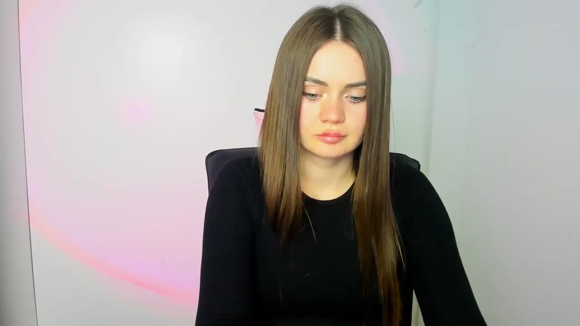 Gallery image thumbnail from Abigaill_XO's myfreecams stream on, 12/03/2024, 10:02 image 7 of 20