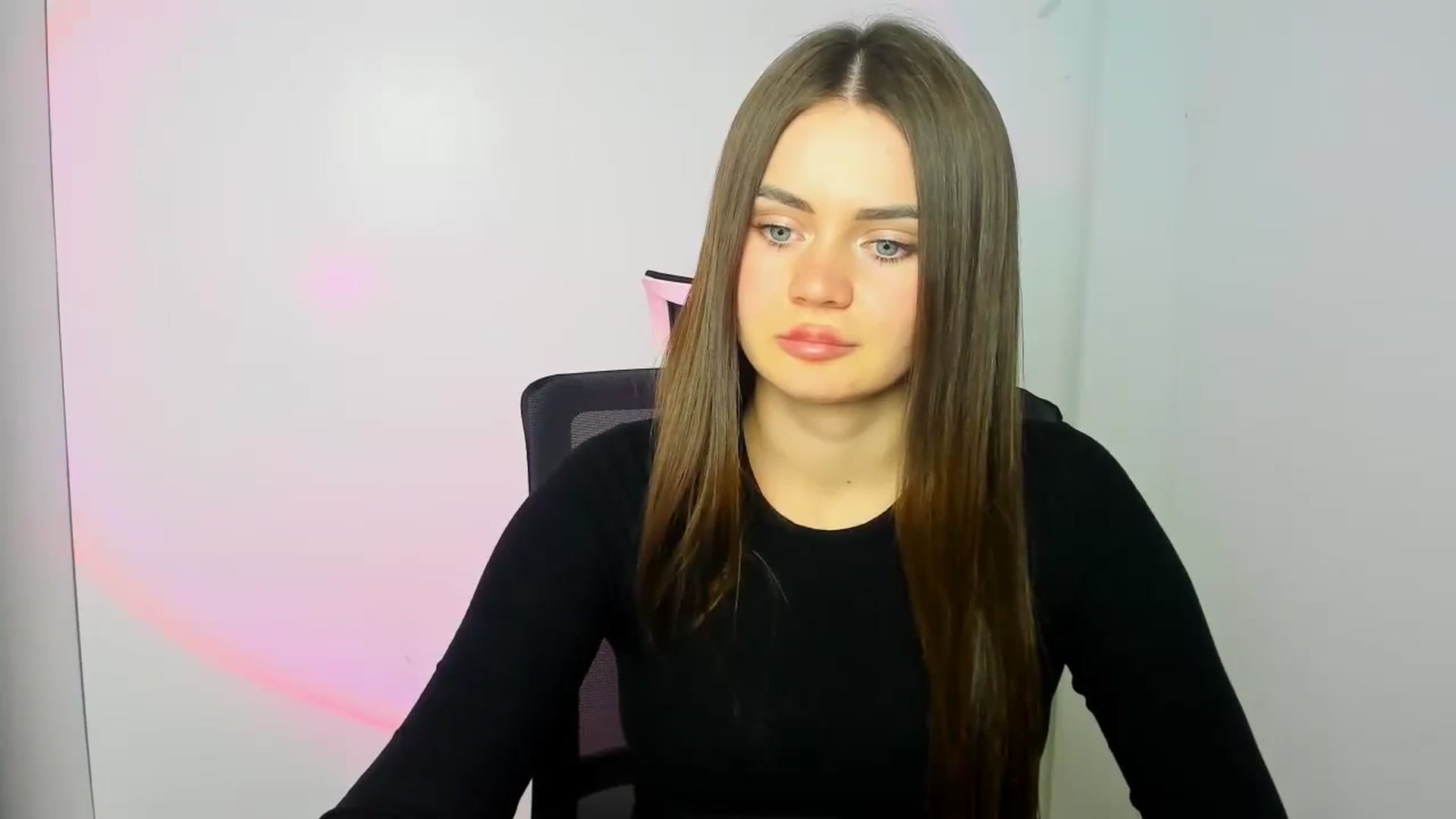 Gallery image thumbnail from Abigaill_XO's myfreecams stream on, 12/03/2024, 10:02 image 10 of 20