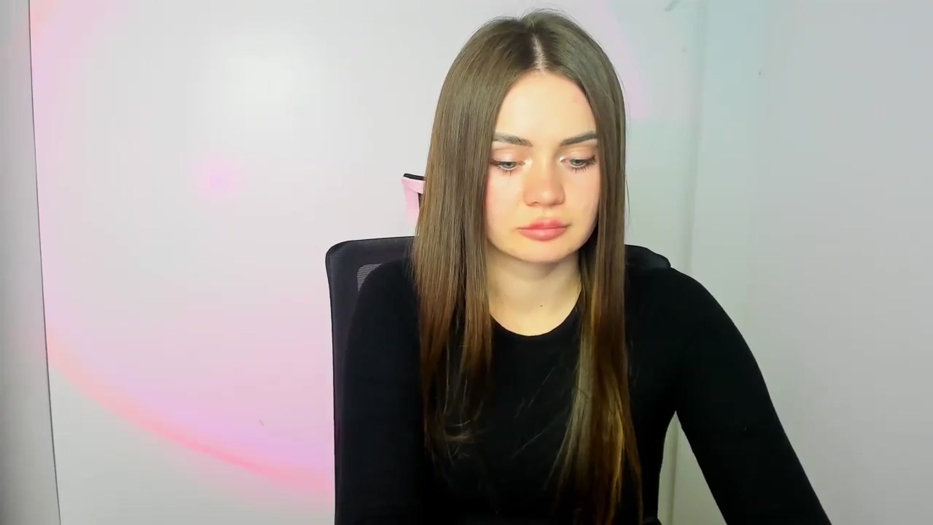 Gallery image thumbnail from Abigaill_XO's myfreecams stream on, 12/03/2024, 10:02 image 12 of 20