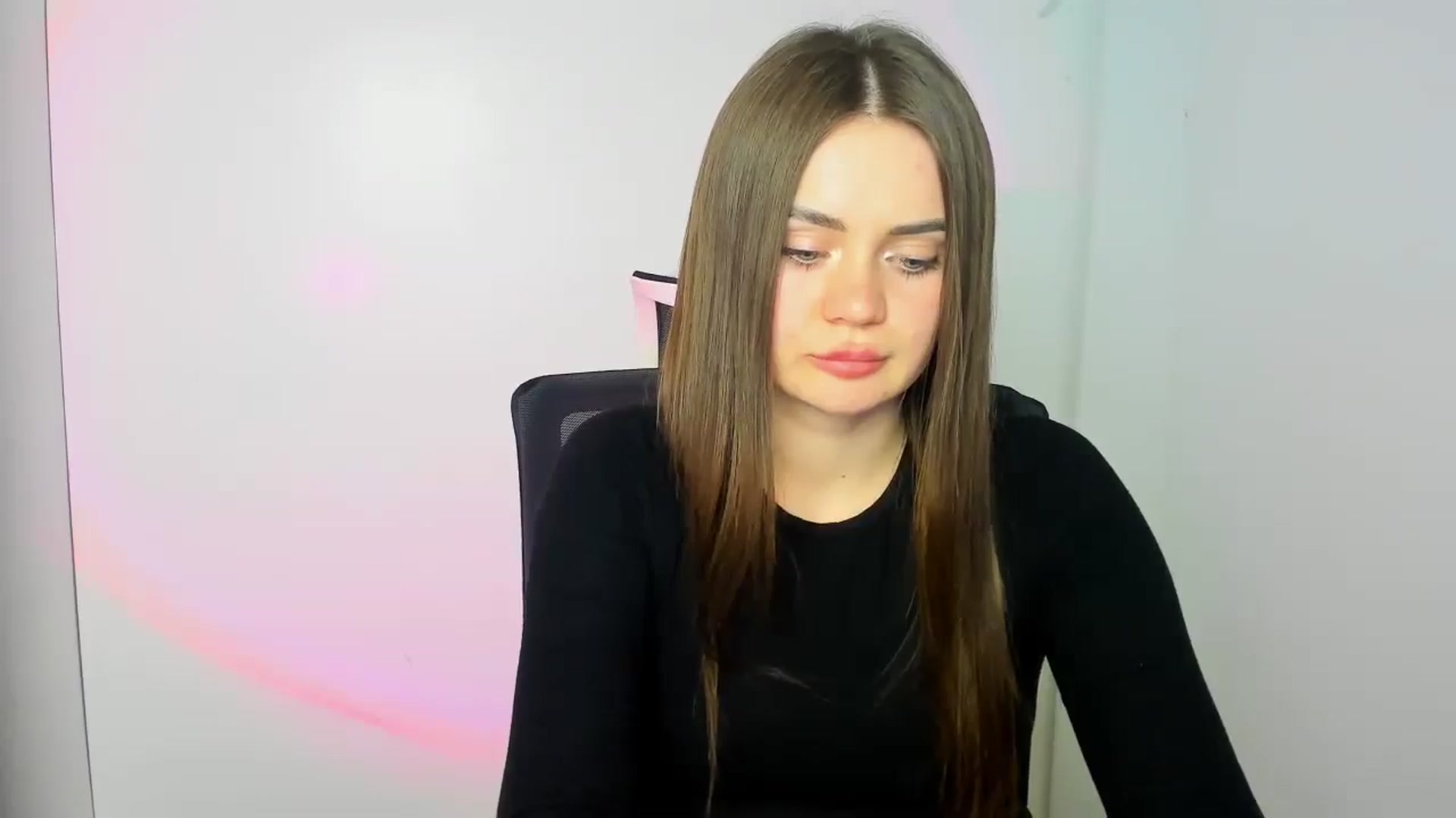 Gallery image thumbnail from Abigaill_XO's myfreecams stream on, 12/03/2024, 10:02 image 17 of 20