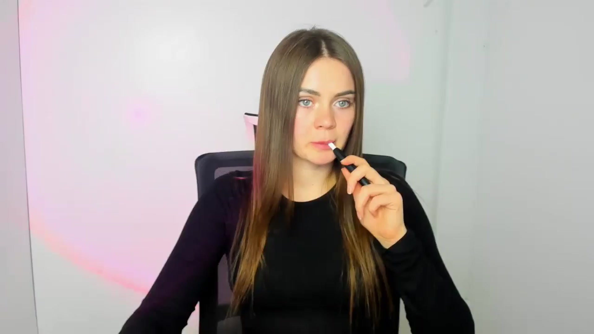 Gallery image thumbnail from Abigaill_XO's myfreecams stream on, 12/03/2024, 10:56 image 7 of 20