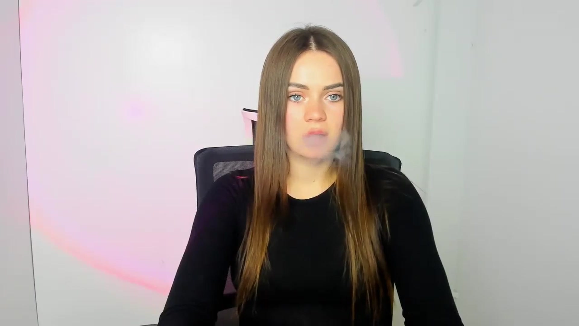 Gallery image thumbnail from Abigaill_XO's myfreecams stream on, 12/03/2024, 10:56 image 8 of 20