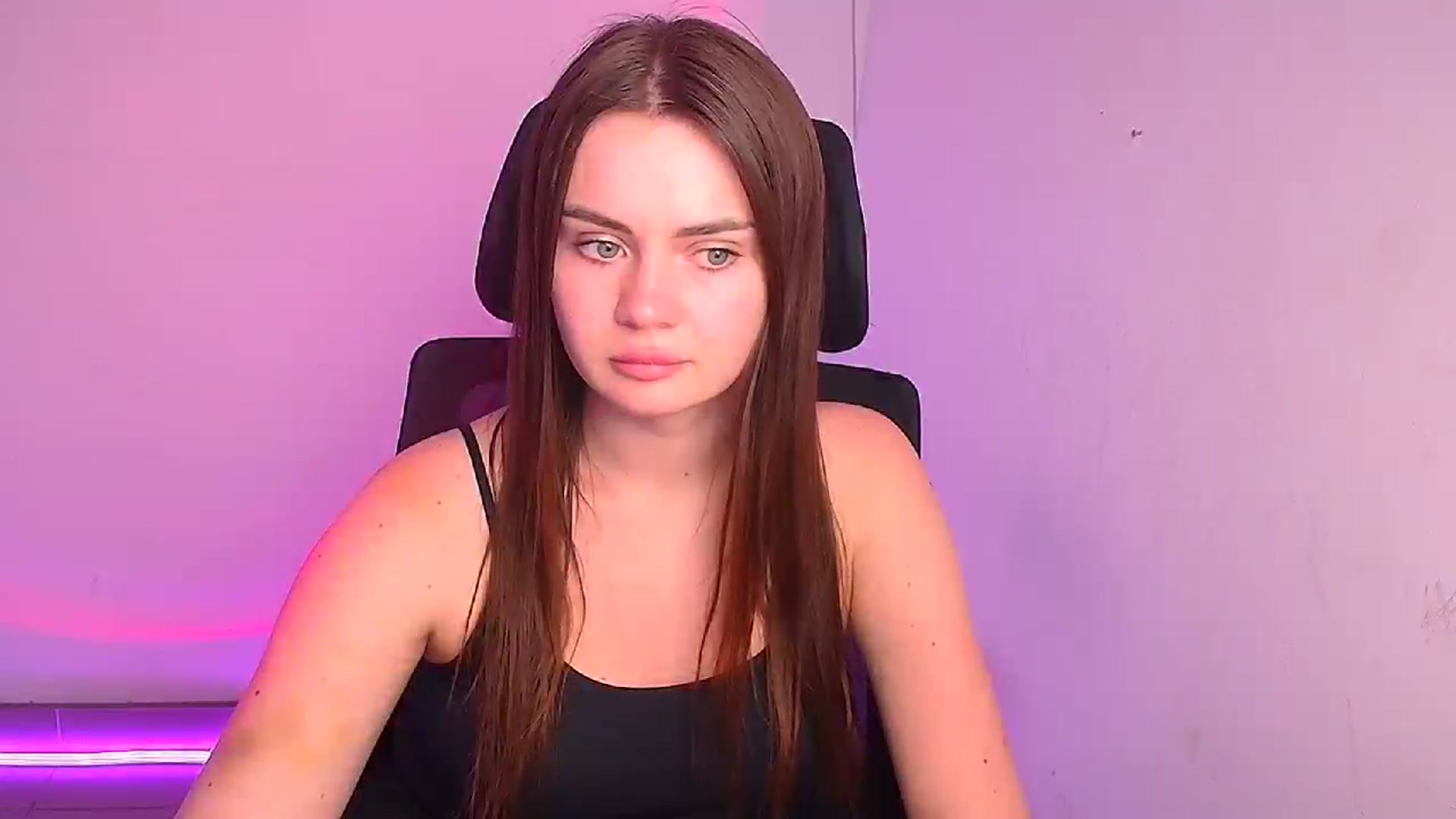 Gallery image thumbnail from Abigaill_XO's myfreecams stream on, 12/04/2024, 17:06 image 4 of 20