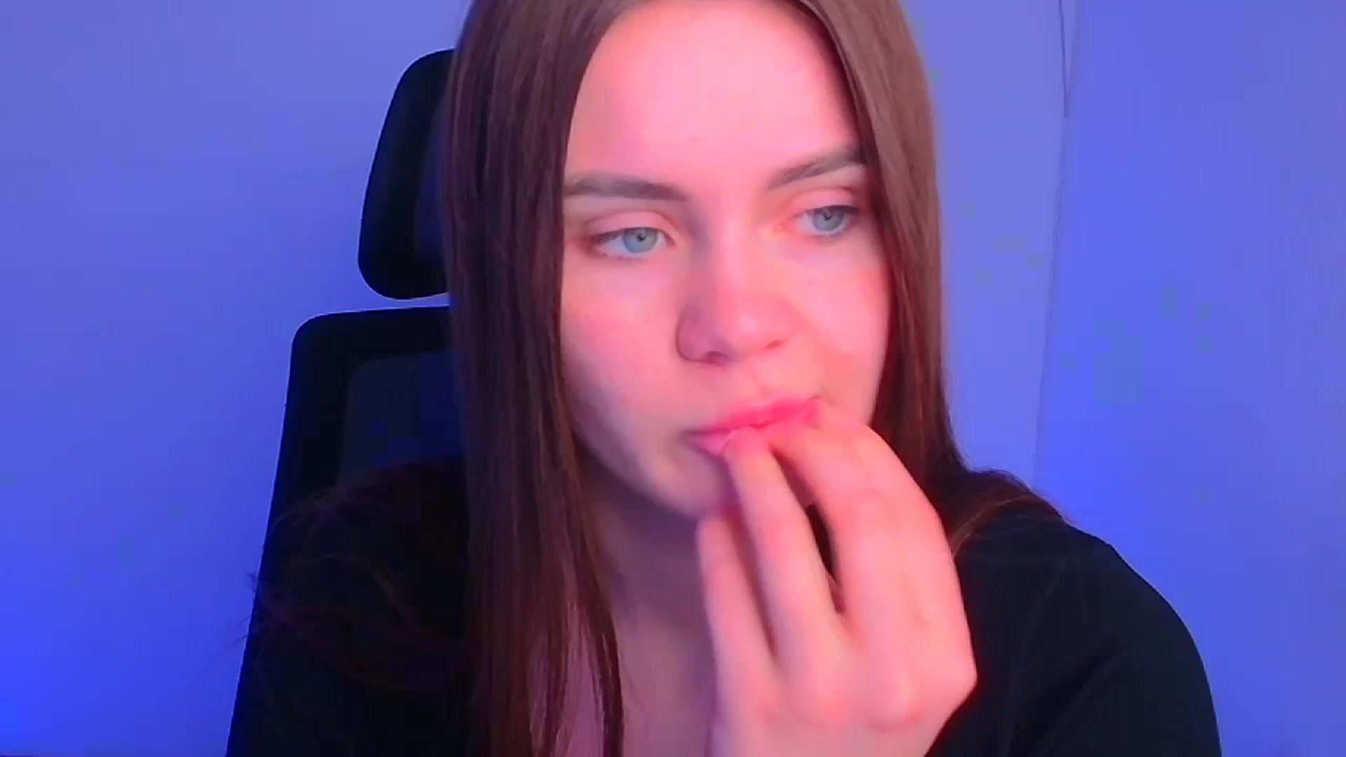 Gallery image thumbnail from Abigaill_XO's myfreecams stream on, 12/12/2024, 10:16 image 17 of 20