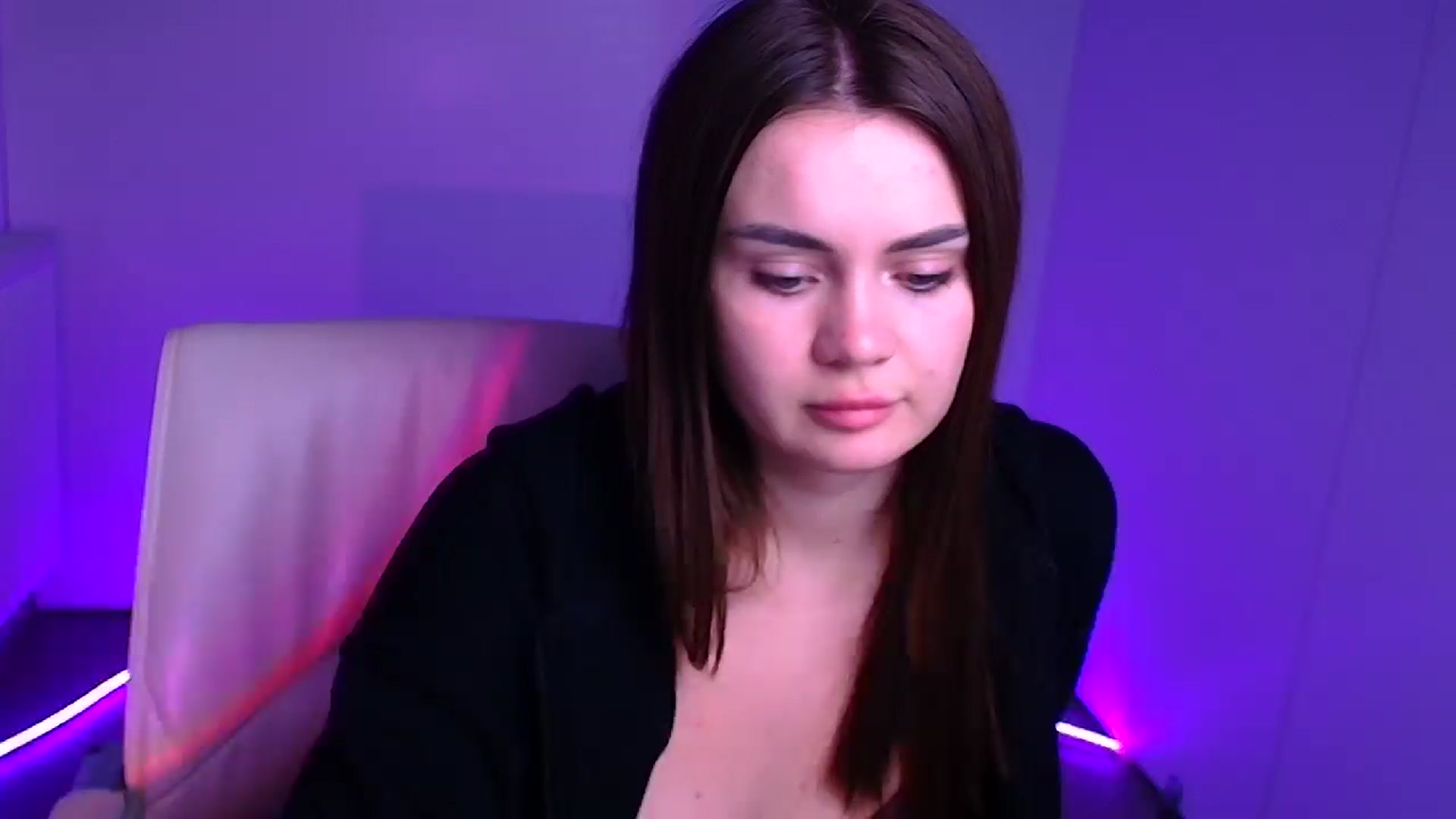 Gallery image thumbnail from Abigaill_XO's myfreecams stream on, 12/17/2024, 11:40 image 6 of 20