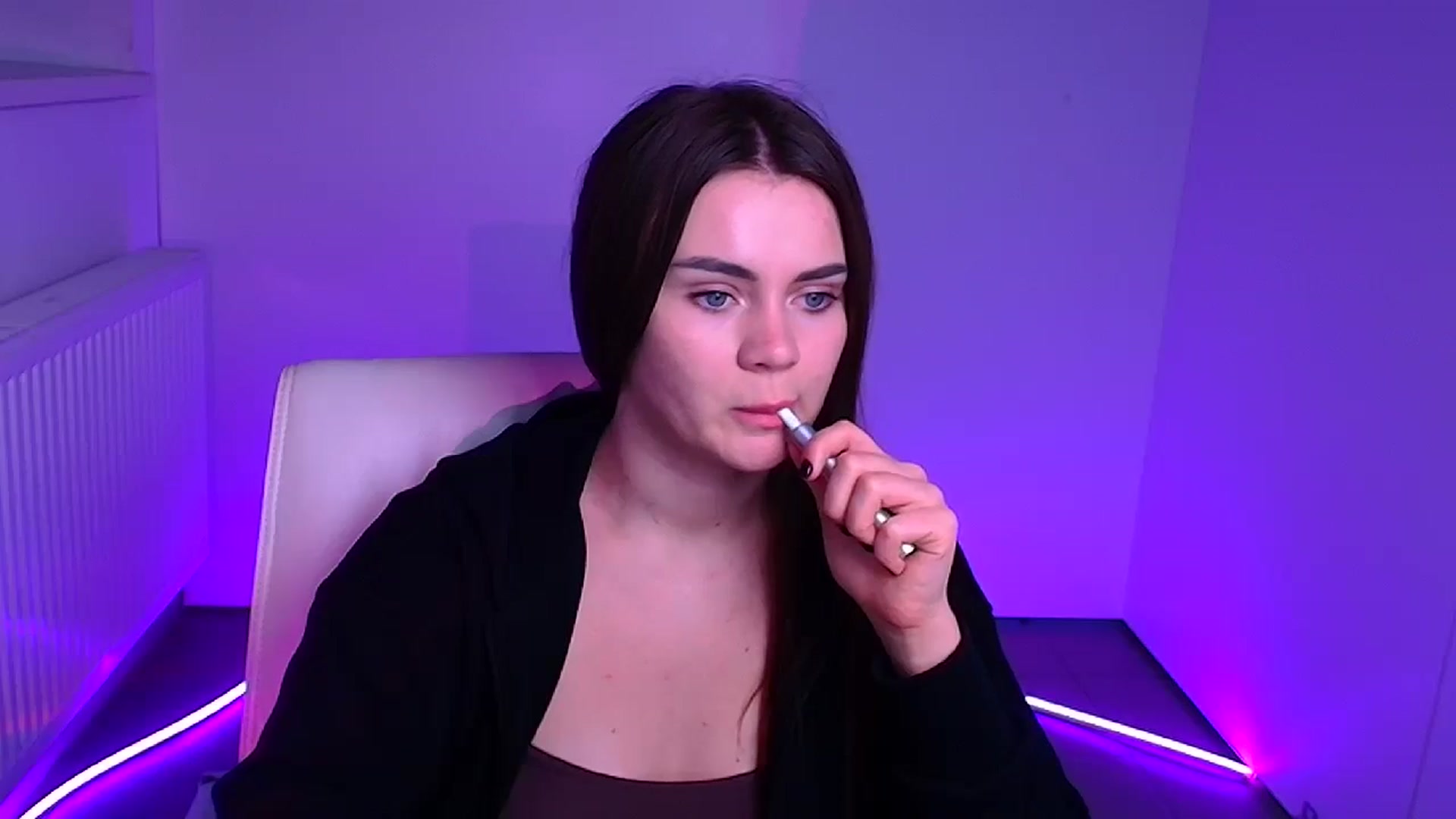 Gallery image thumbnail from Abigaill_XO's myfreecams stream on, 12/17/2024, 11:40 image 3 of 20