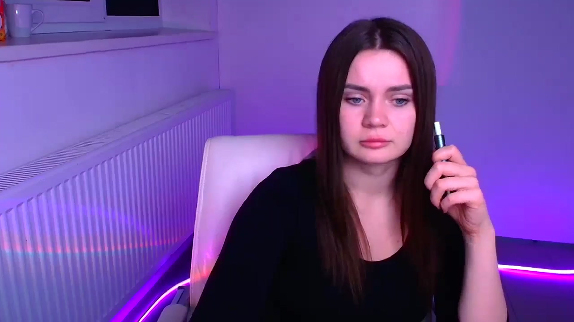 Gallery image thumbnail from Abigaill_XO's myfreecams stream on, 12/24/2024, 11:45 image 11 of 20