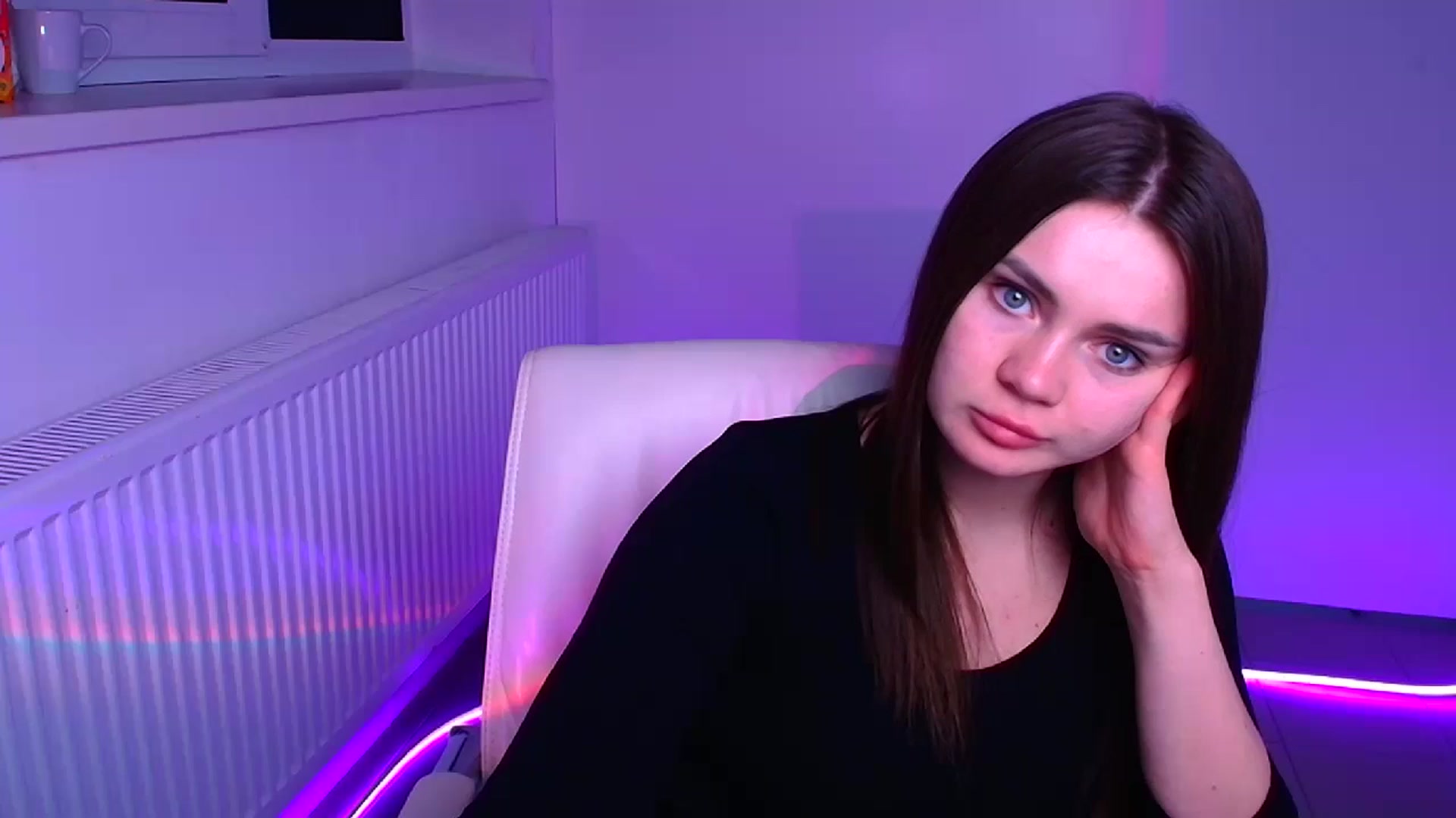 Gallery image thumbnail from Abigaill_XO's myfreecams stream on, 12/24/2024, 11:45 image 1 of 20
