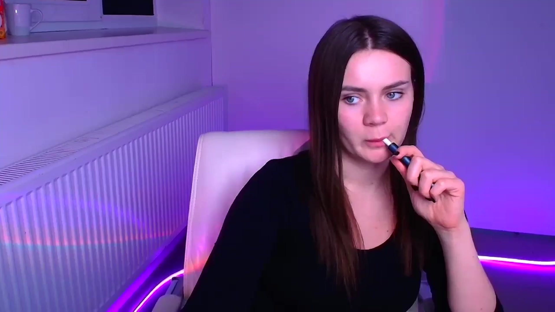 Gallery image thumbnail from Abigaill_XO's myfreecams stream on, 12/24/2024, 11:45 image 6 of 20