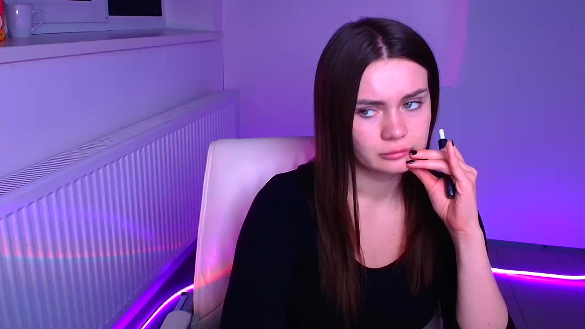 Gallery image thumbnail from Abigaill_XO's myfreecams stream on, 12/24/2024, 11:45 image 7 of 20
