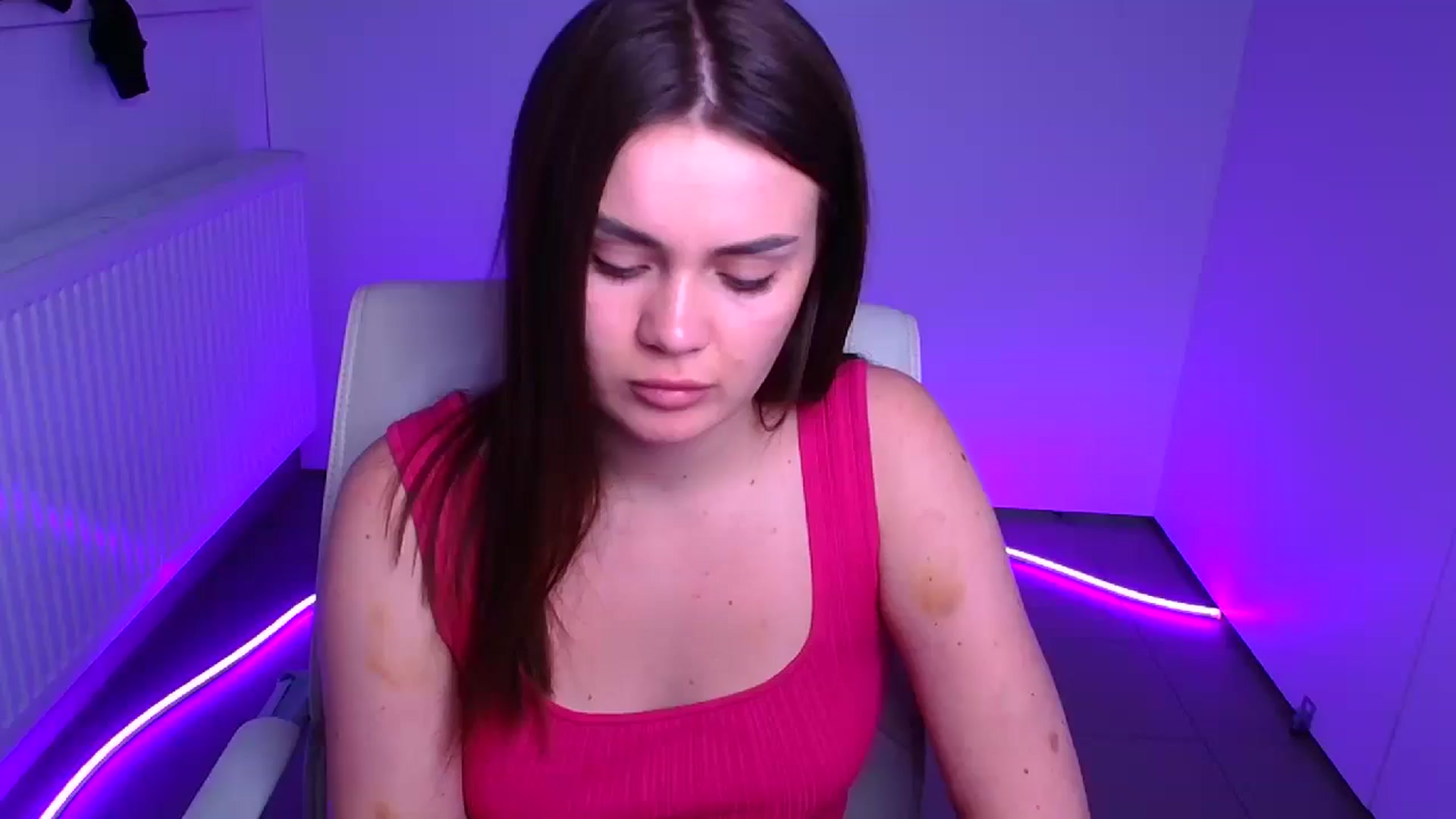 Gallery image thumbnail from Abigaill_XO's myfreecams stream on, 12/25/2024, 10:04 image 13 of 20