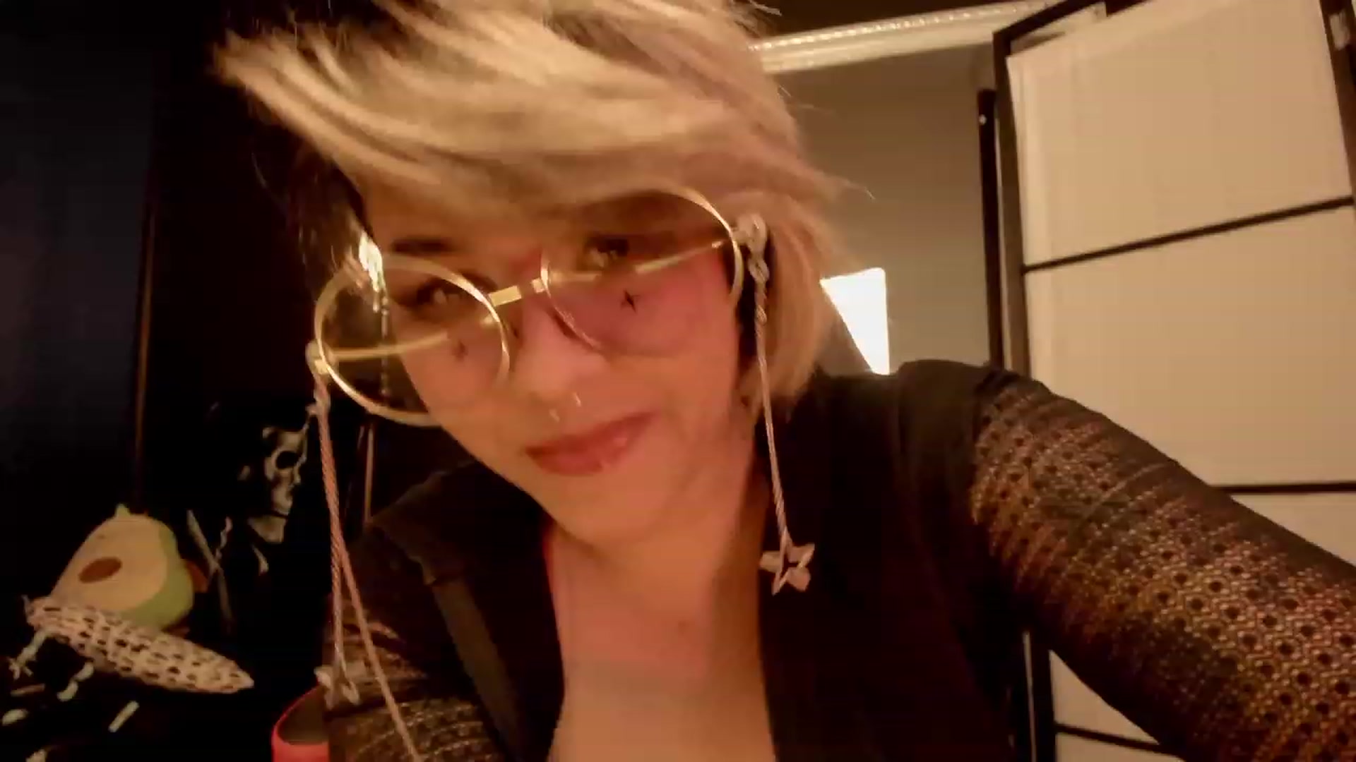 Gallery image thumbnail from AbraxxysRadio's myfreecams stream on, 12/22/2022, 01:42 image 16 of 20
