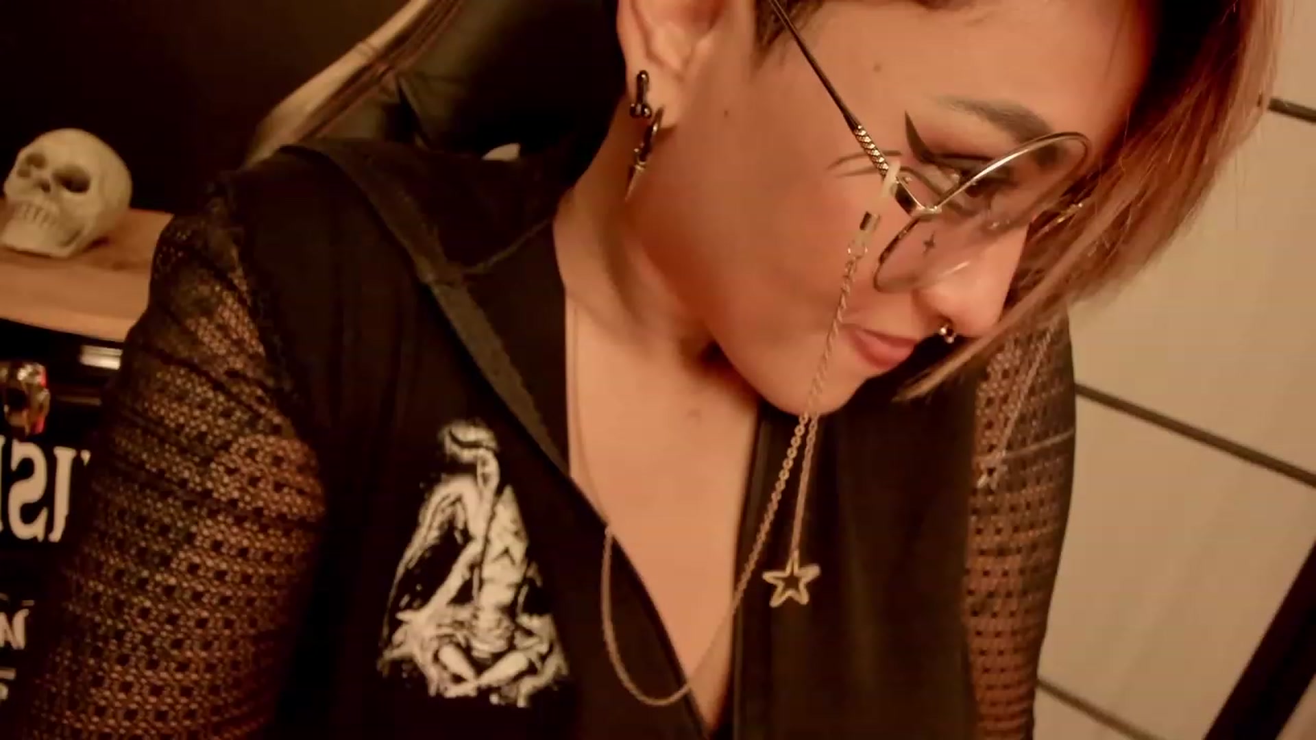 Gallery image thumbnail from AbraxxysRadio's myfreecams stream on, 12/22/2022, 01:42 image 15 of 20