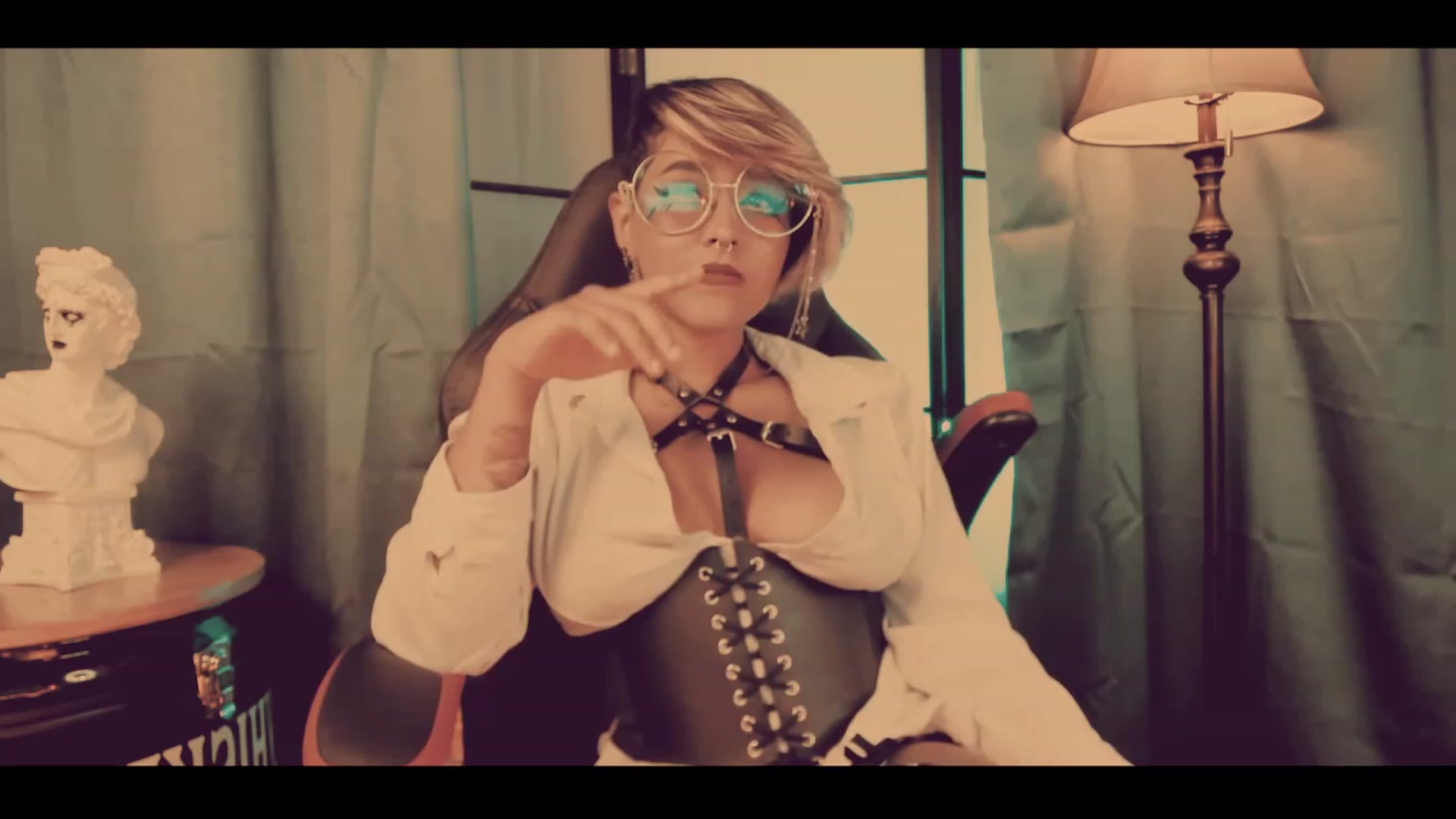 Gallery image thumbnail from AbraxxysRadio's myfreecams stream on, 12/22/2022, 17:50 image 14 of 20