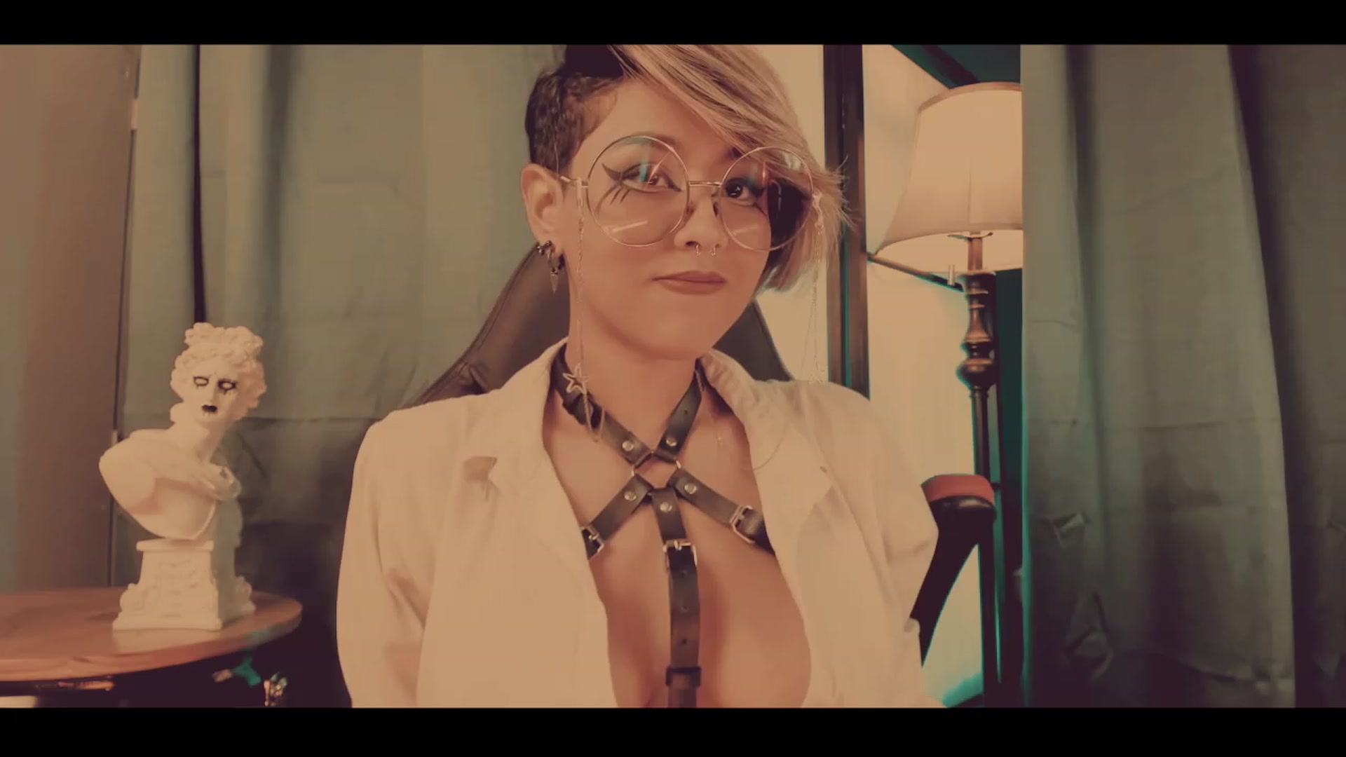 Gallery image thumbnail from AbraxxysRadio's myfreecams stream on, 12/22/2022, 21:18 image 1 of 20