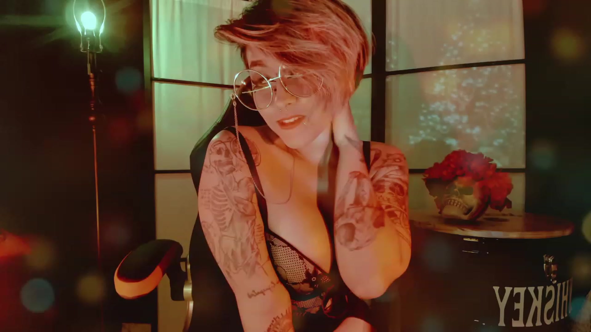 Gallery image thumbnail from AbraxxysRadio's myfreecams stream on, 12/24/2022, 21:12 image 4 of 20