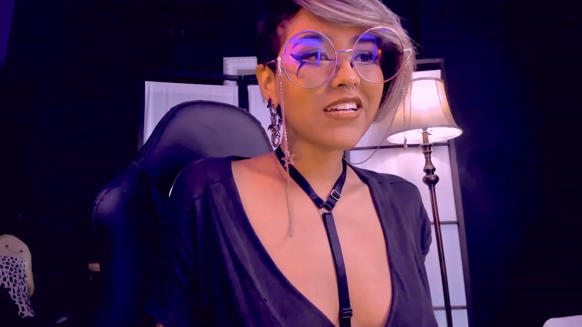 Gallery image thumbnail from AbraxxysRadio's myfreecams stream on, 01/05/2023, 02:09 image 10 of 20