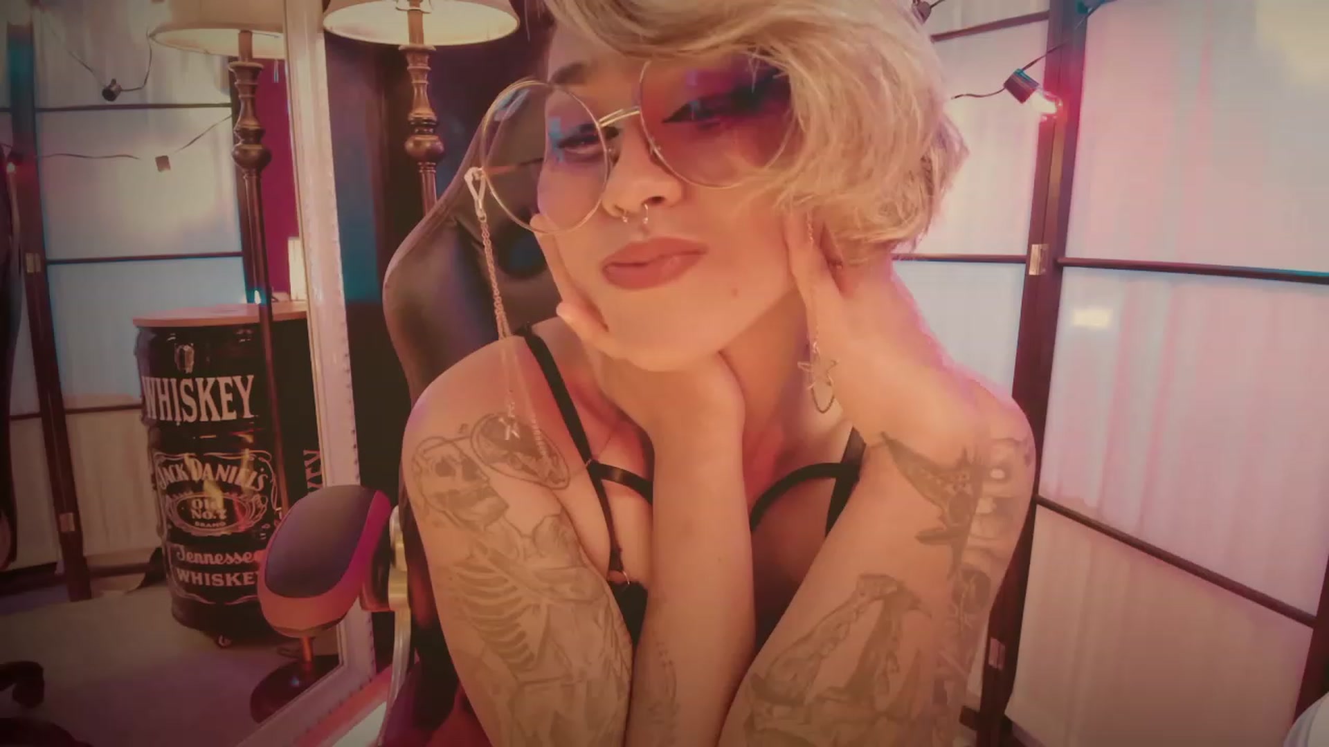 Gallery image thumbnail from AbraxxysRadio's myfreecams stream on, 01/08/2023, 16:53 image 3 of 20