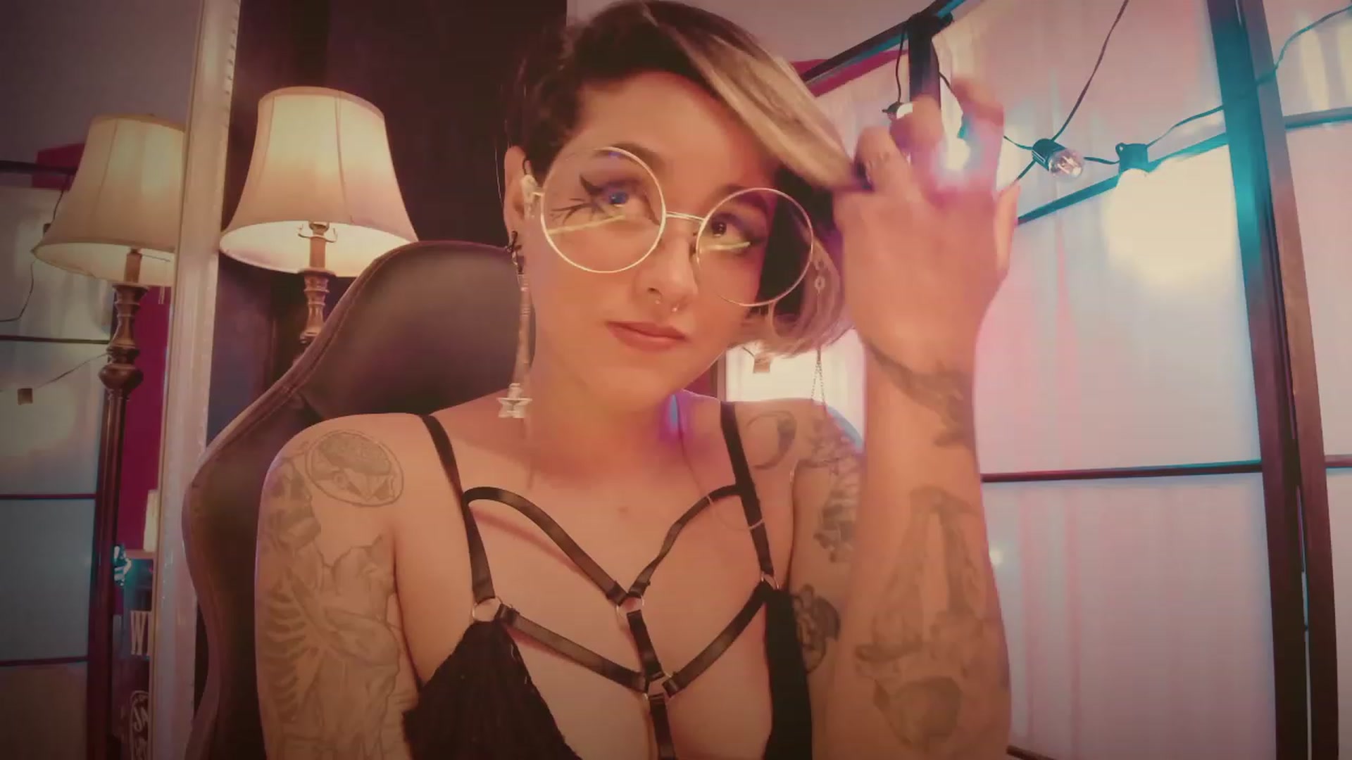 Gallery image thumbnail from AbraxxysRadio's myfreecams stream on, 01/08/2023, 20:10 image 1 of 20