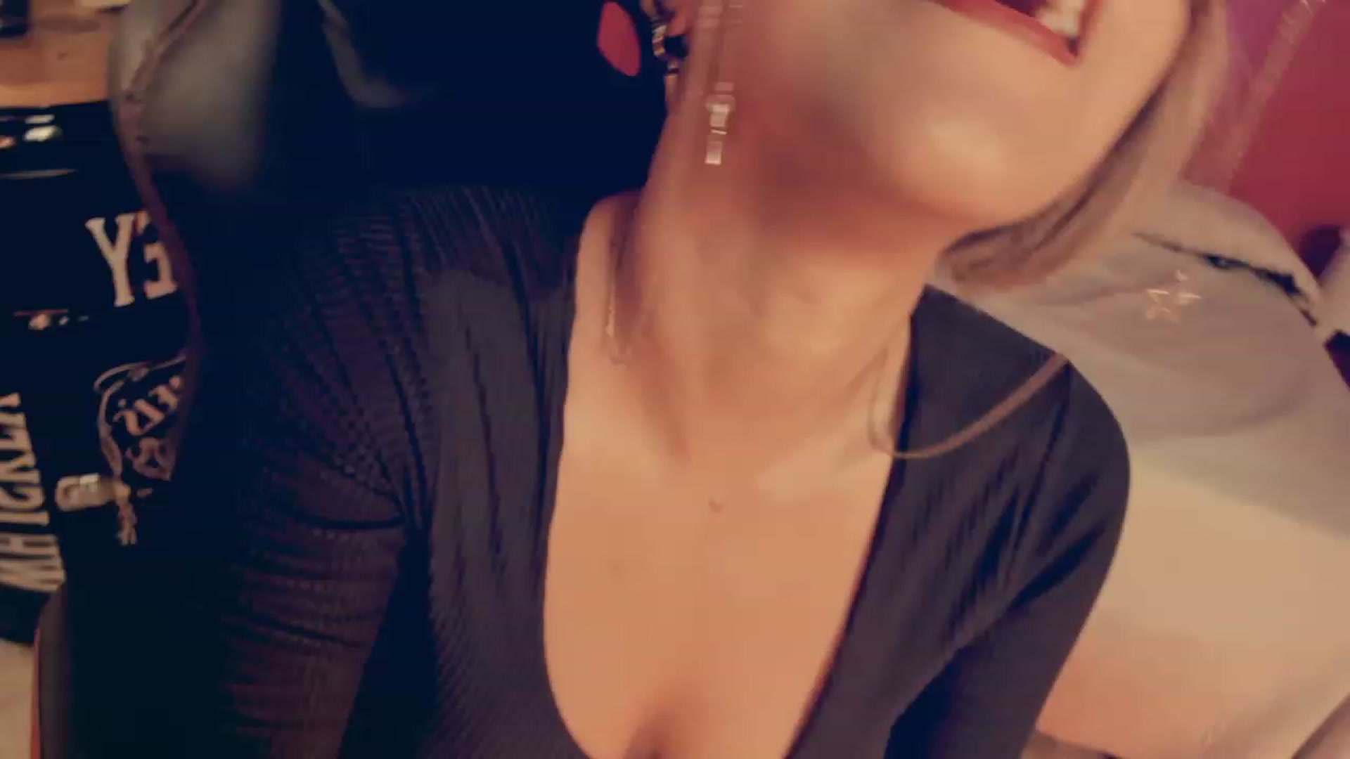 Gallery image thumbnail from AbraxxysRadio's myfreecams stream on, 01/10/2023, 01:03 image 2 of 20