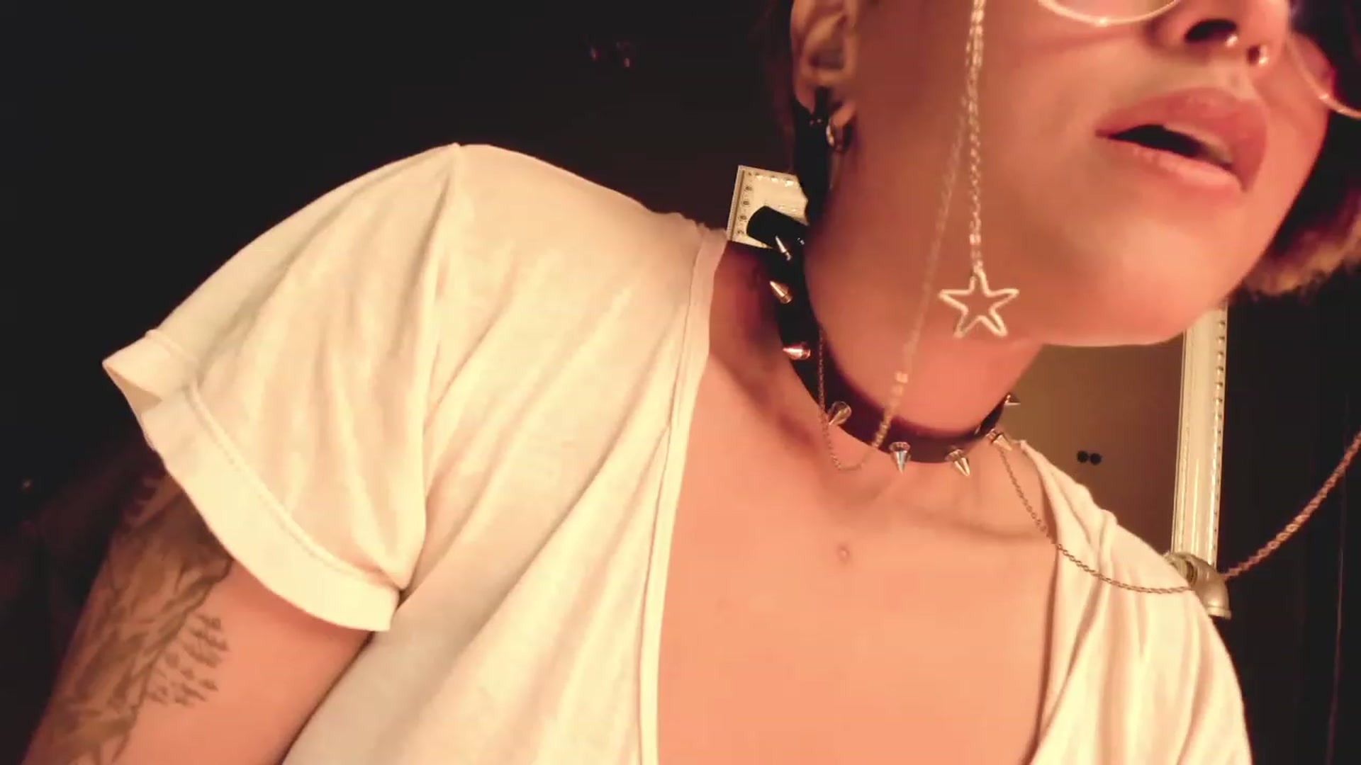 Gallery image thumbnail from AbraxxysRadio's myfreecams stream on, 01/13/2023, 02:47 image 11 of 20