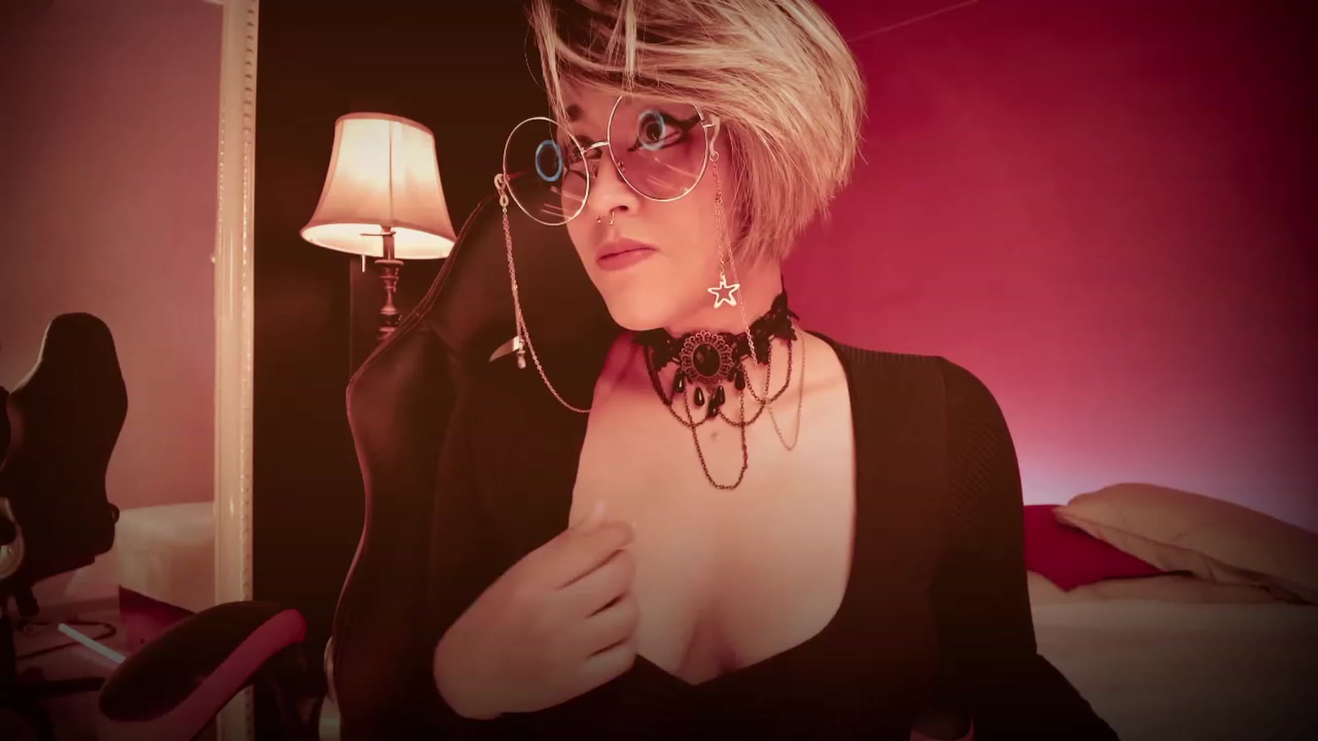 Gallery image thumbnail from AbraxxysRadio's myfreecams stream on, 01/18/2023, 23:43 image 1 of 20