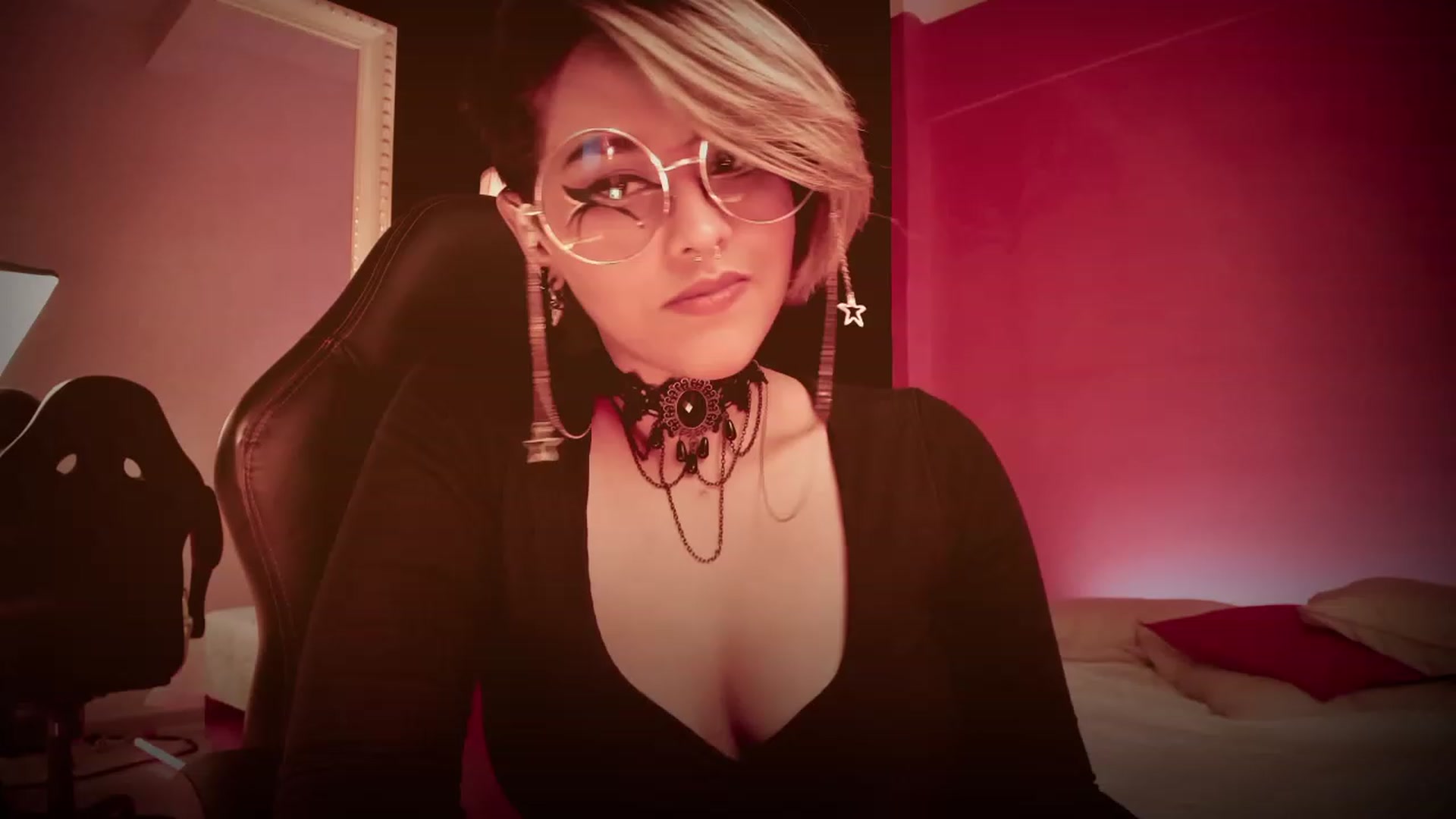 Gallery image thumbnail from AbraxxysRadio's myfreecams stream on, 01/18/2023, 23:43 image 16 of 20