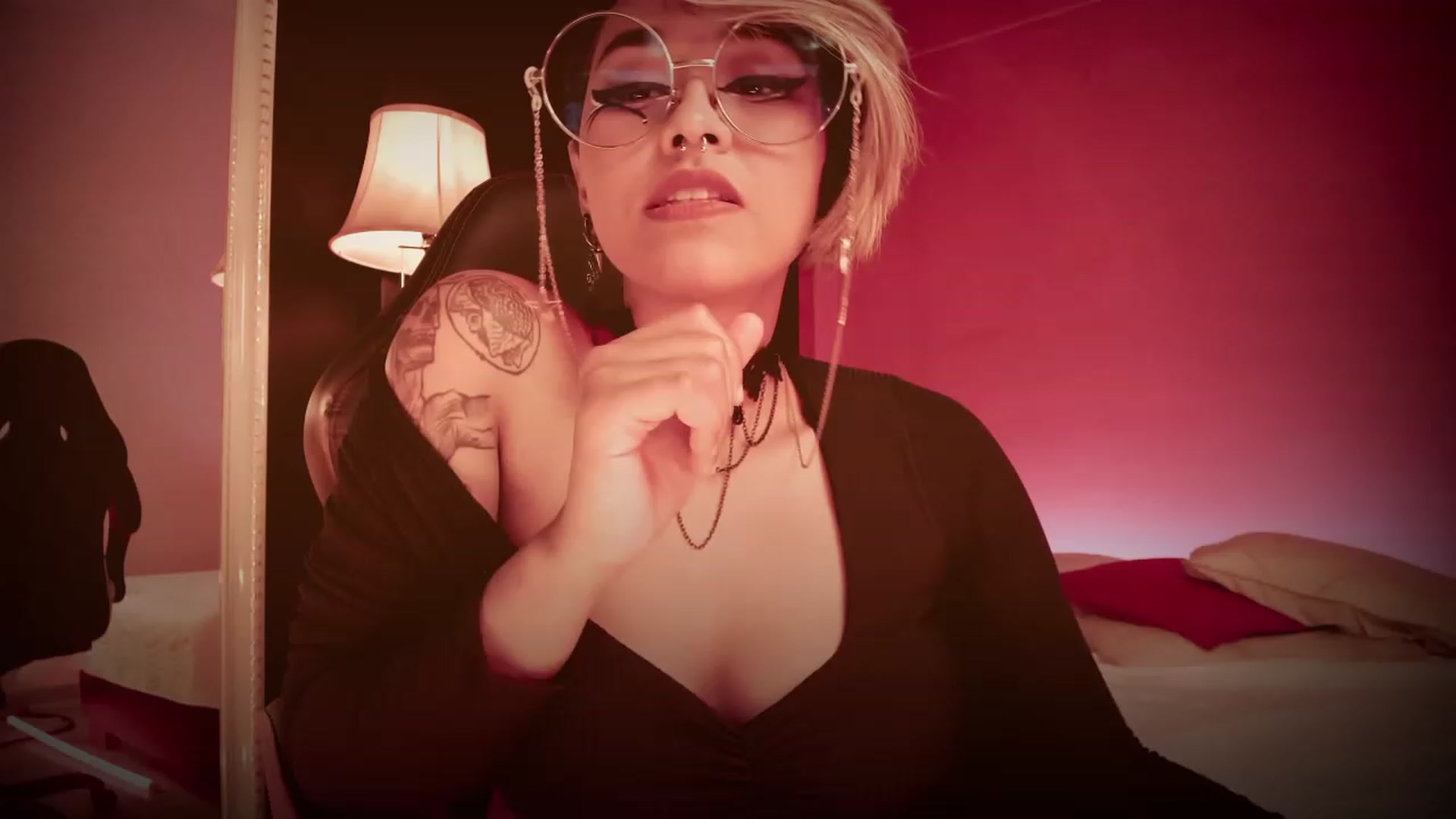 Gallery image thumbnail from AbraxxysRadio's myfreecams stream on, 01/18/2023, 23:43 image 9 of 20