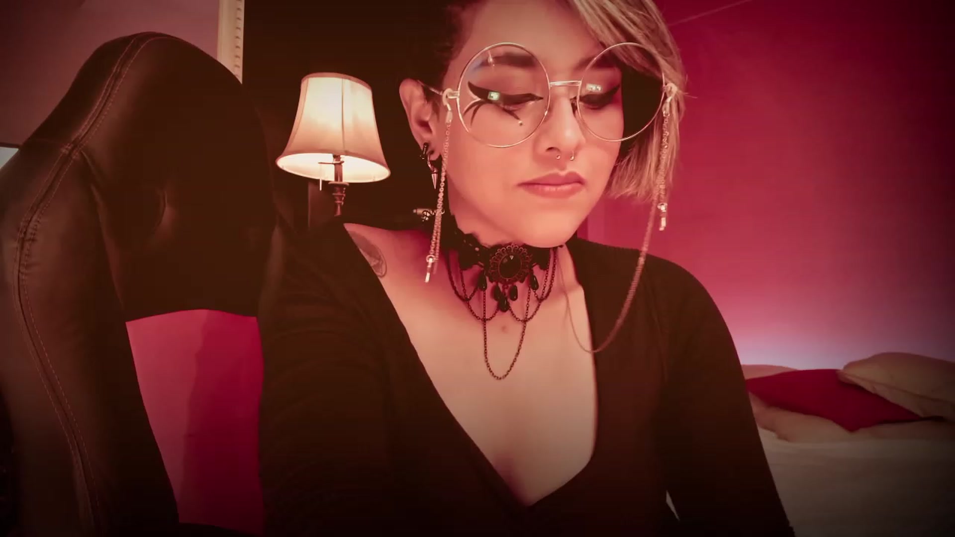 Gallery image thumbnail from AbraxxysRadio's myfreecams stream on, 01/18/2023, 23:43 image 13 of 20