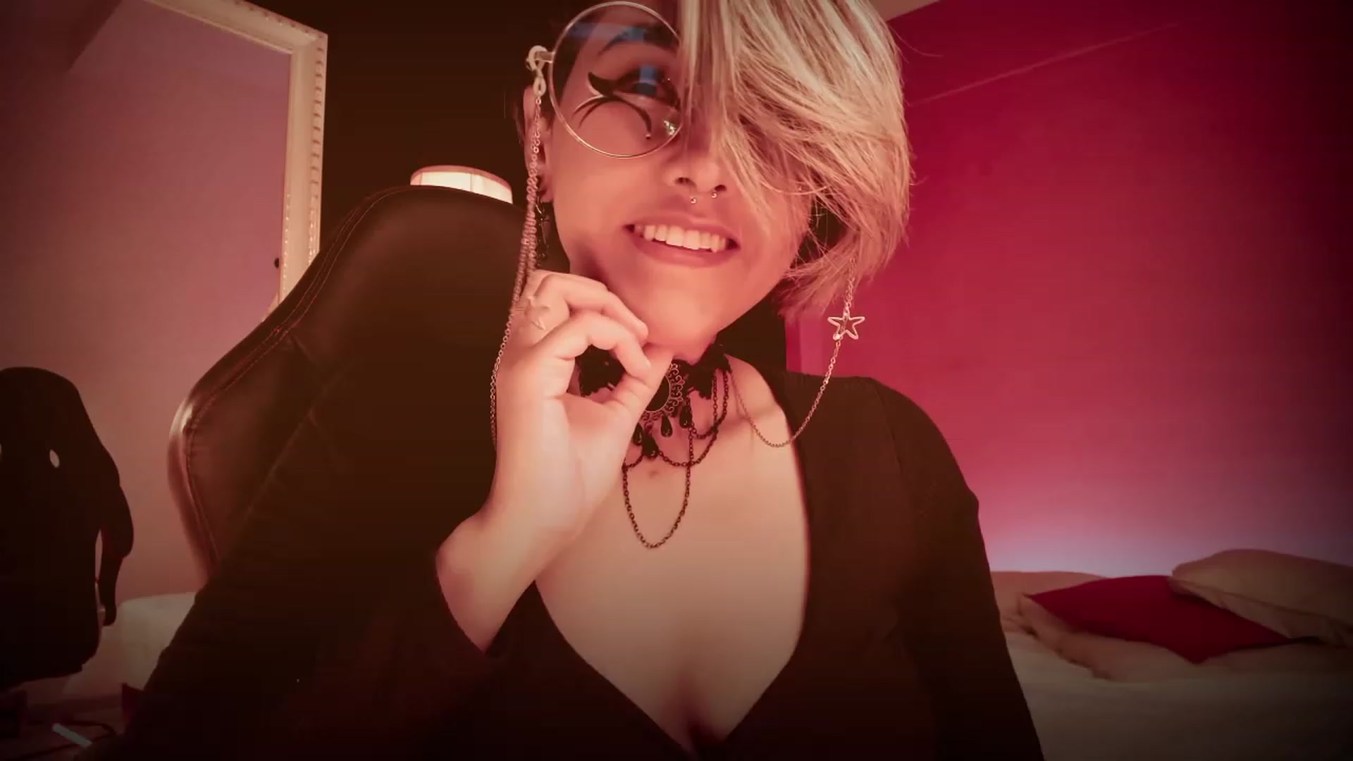 Gallery image thumbnail from AbraxxysRadio's myfreecams stream on, 01/19/2023, 24:49 image 12 of 20