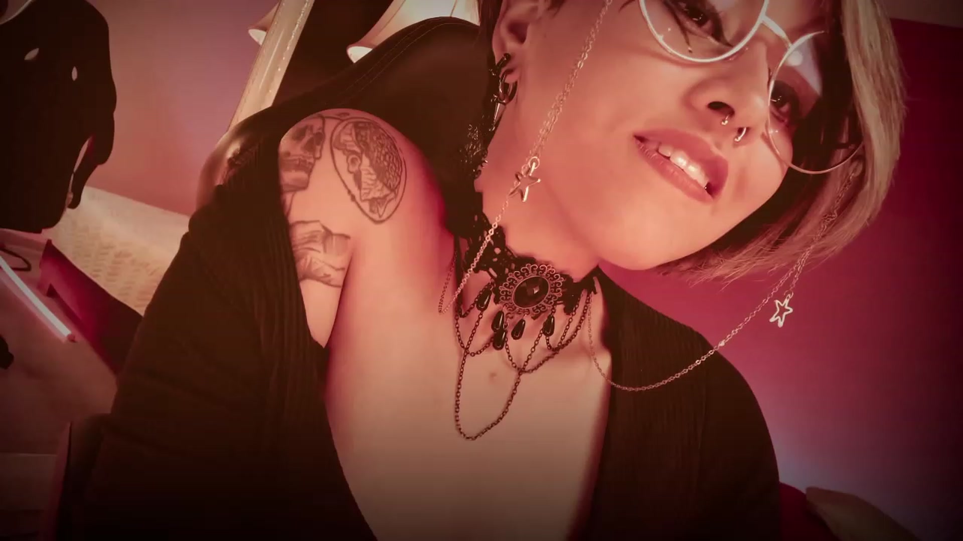 Gallery image thumbnail from AbraxxysRadio's myfreecams stream on, 01/19/2023, 24:49 image 9 of 20