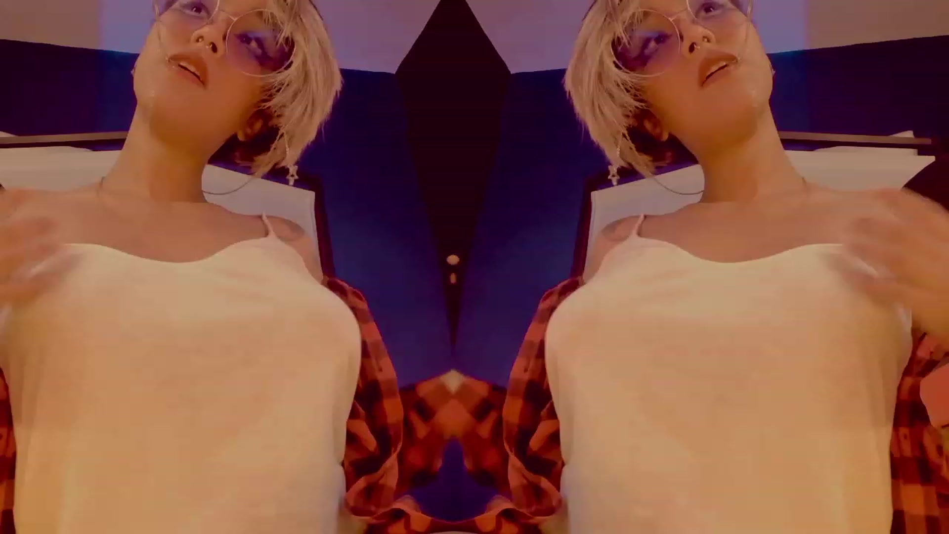 Gallery image thumbnail from AbraxxysRadio's myfreecams stream on, 01/21/2023, 02:33 image 17 of 20