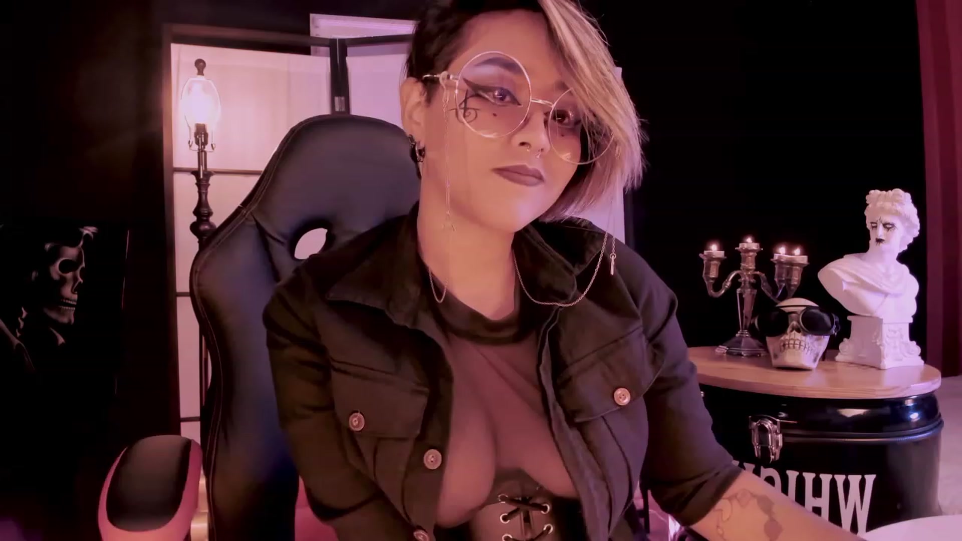 Gallery image thumbnail from AbraxxysRadio's myfreecams stream on, 01/22/2023, 19:20 image 1 of 20