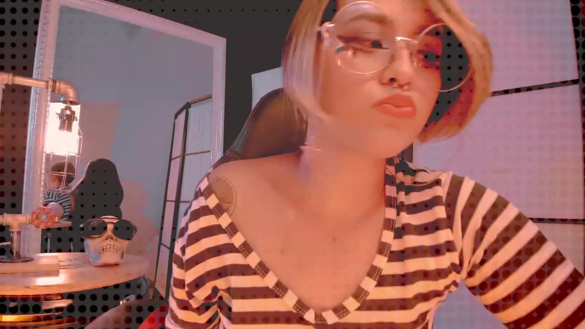 Gallery image thumbnail from AbraxxysRadio's myfreecams stream on, 01/26/2023, 23:47 image 9 of 20